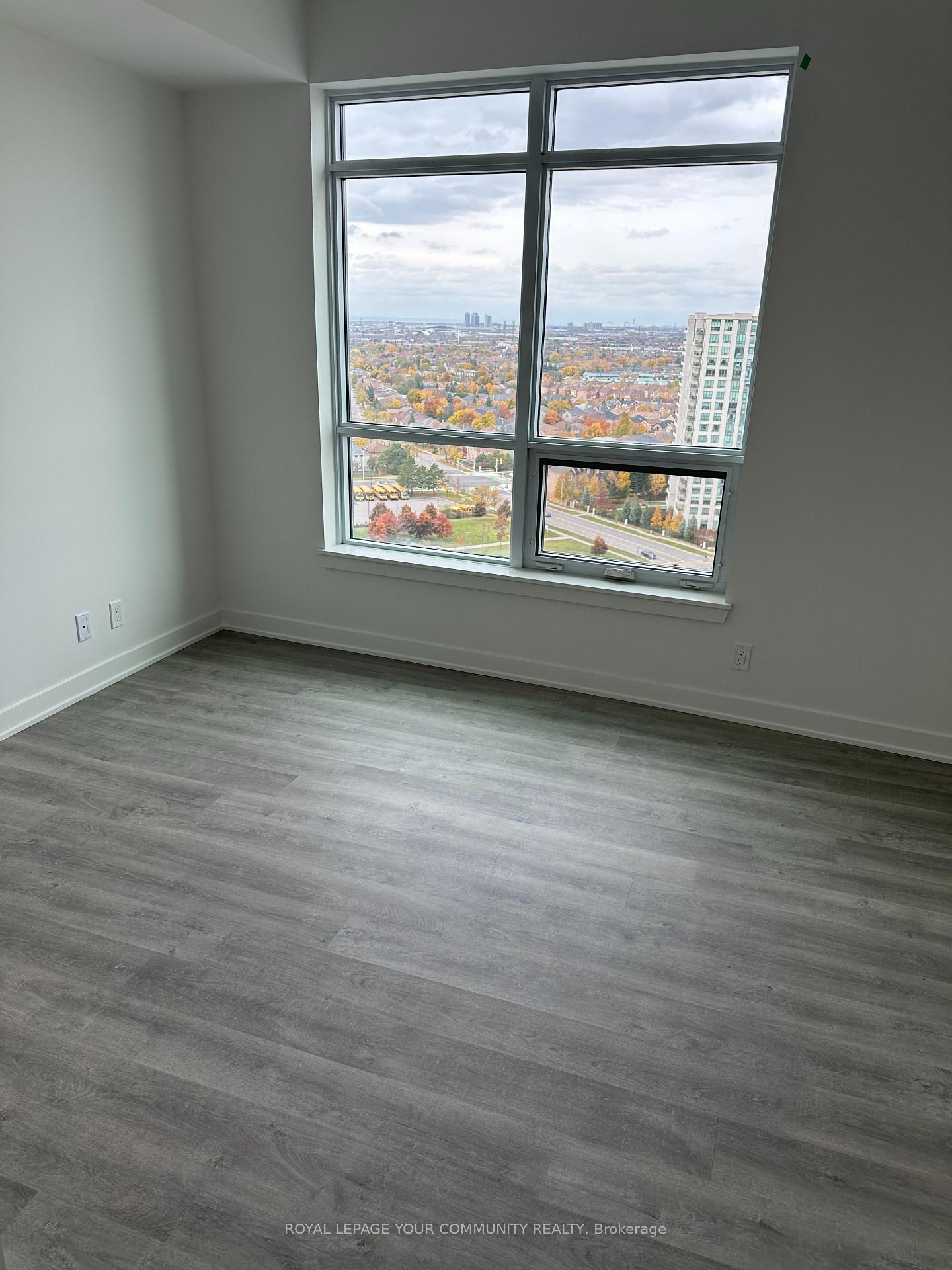 Photo 8 of Unit 1707, 30 Upper Mall Way, Vaughan, Brownridge — HOMEH