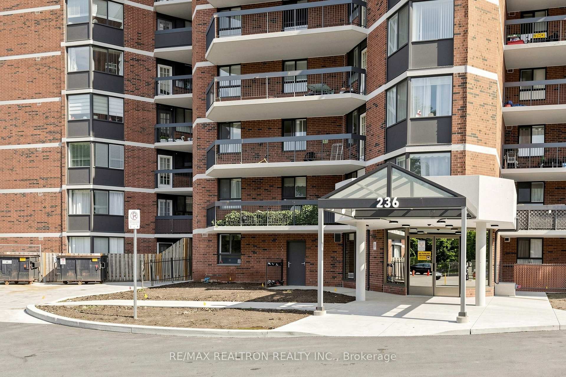Photo 3 of Unit 1902, 236 Albion Road, Etobicoke, Elms-Old Rexdale — HOMEH