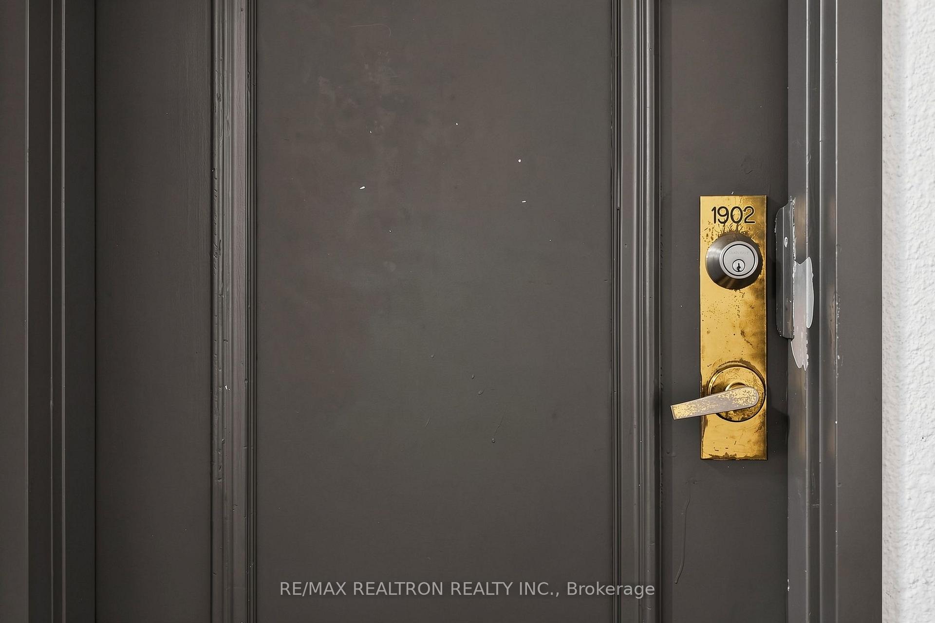 Photo 6 of Unit 1902, 236 Albion Road, Etobicoke, Elms-Old Rexdale — HOMEH