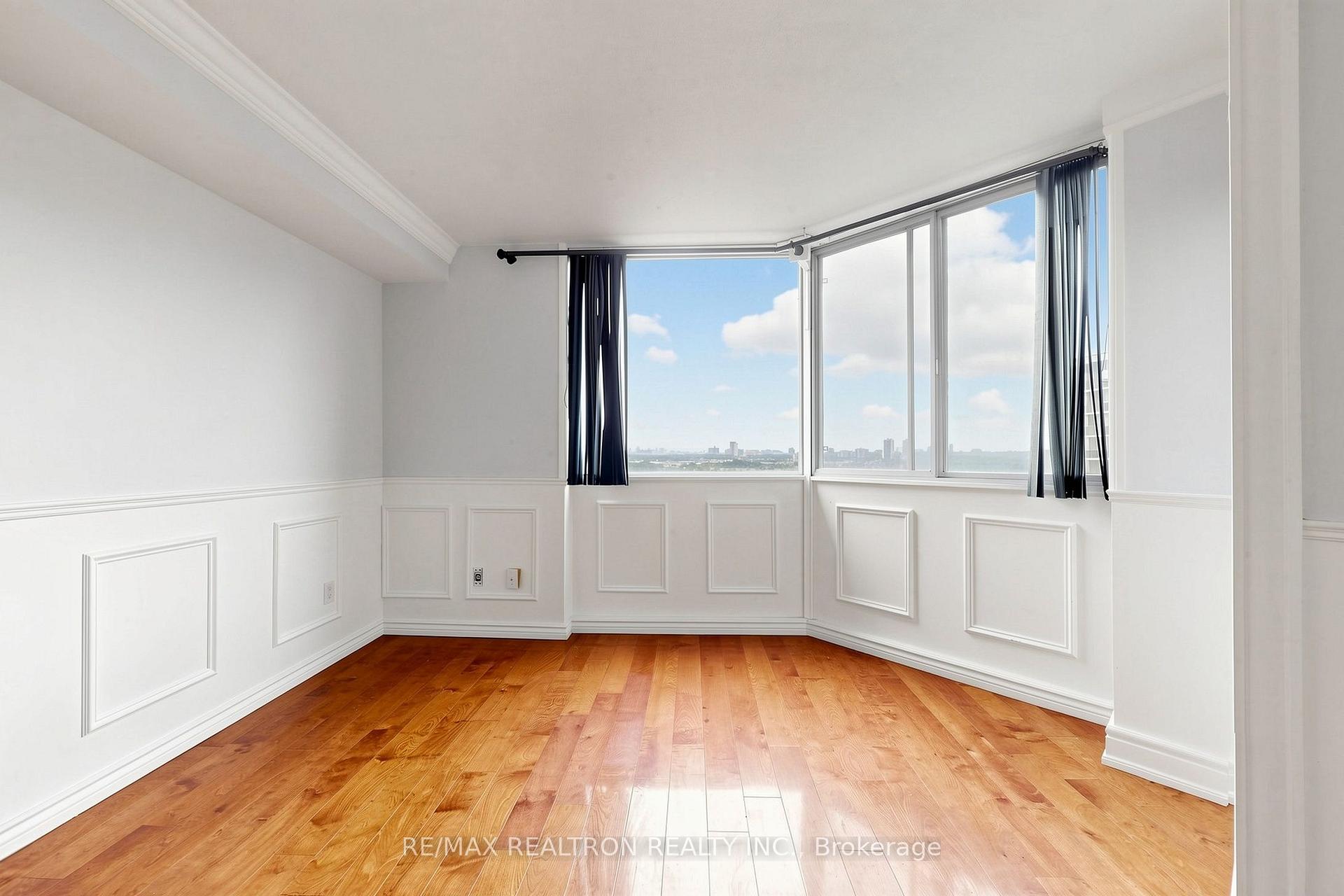 Photo 8 of Unit 1902, 236 Albion Road, Etobicoke, Elms-Old Rexdale — HOMEH