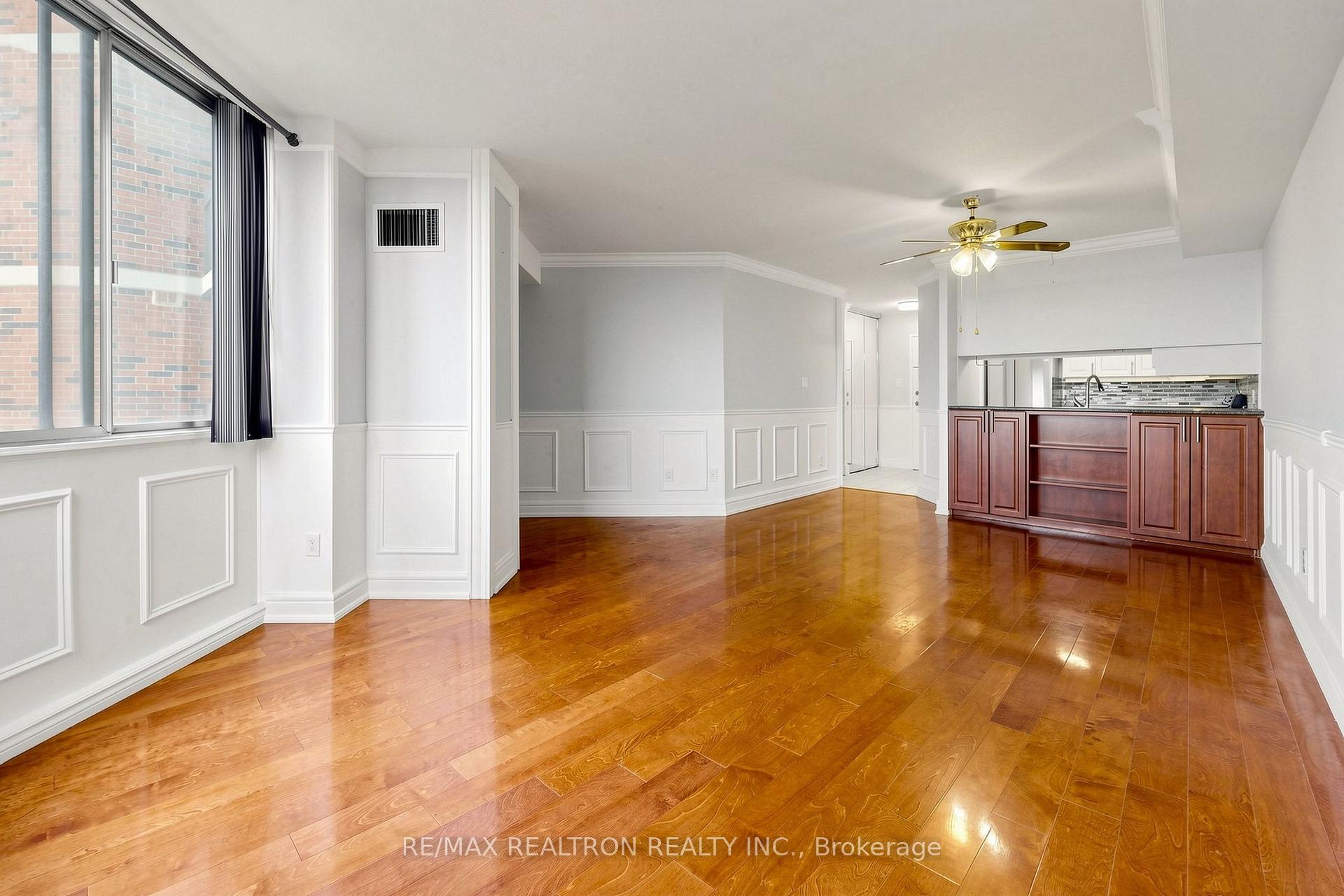 Photo 10 of Unit 1902, 236 Albion Road, Etobicoke, Elms-Old Rexdale — HOMEH