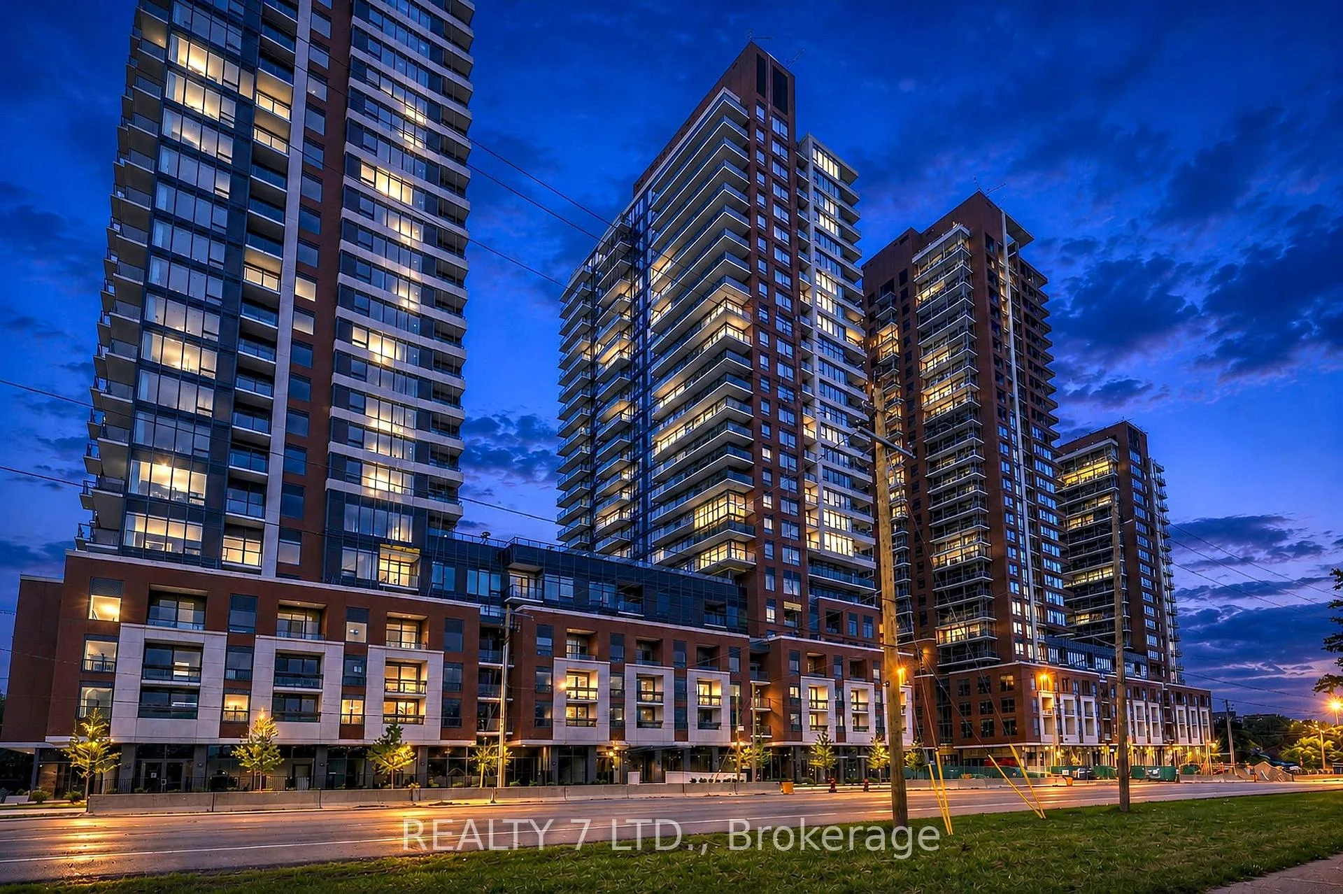 Photo 3 of Unit 708, 4010 Eglinton Avenue W, Etobicoke, Humber Heights — HOMEH