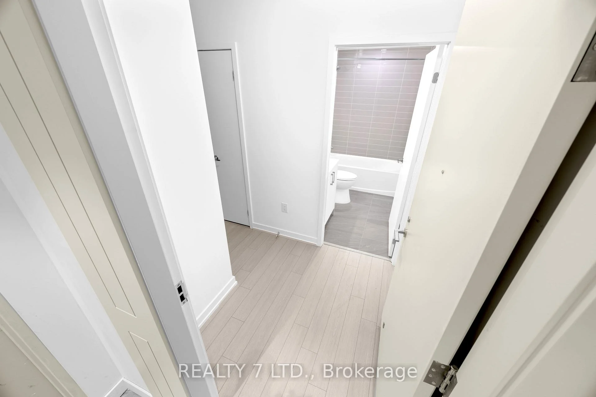 Photo 17 of Unit 708, 4010 Eglinton Avenue W, Etobicoke, Humber Heights — HOMEH