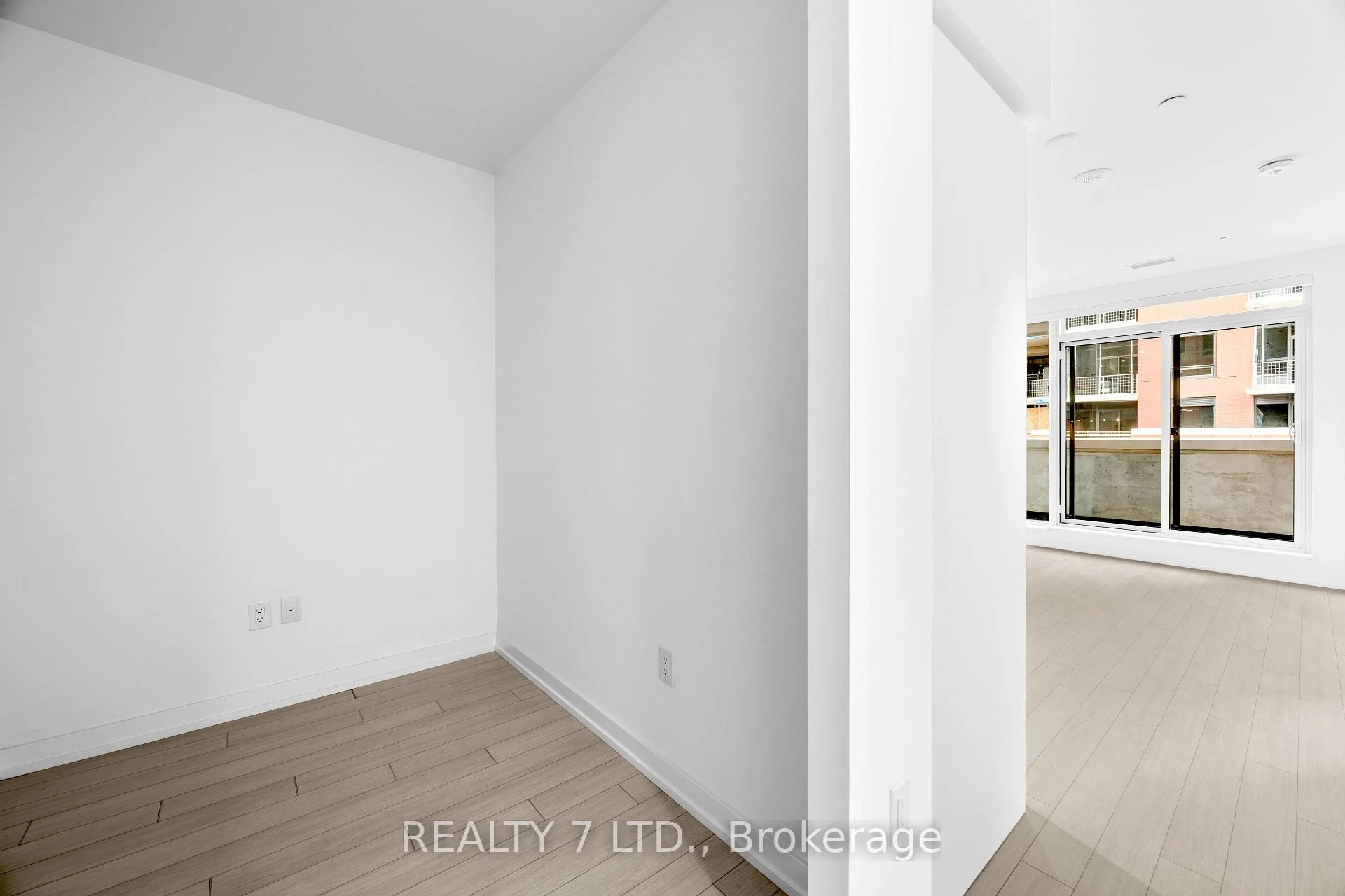 Photo 23 of Unit 708, 4010 Eglinton Avenue W, Etobicoke, Humber Heights — HOMEH