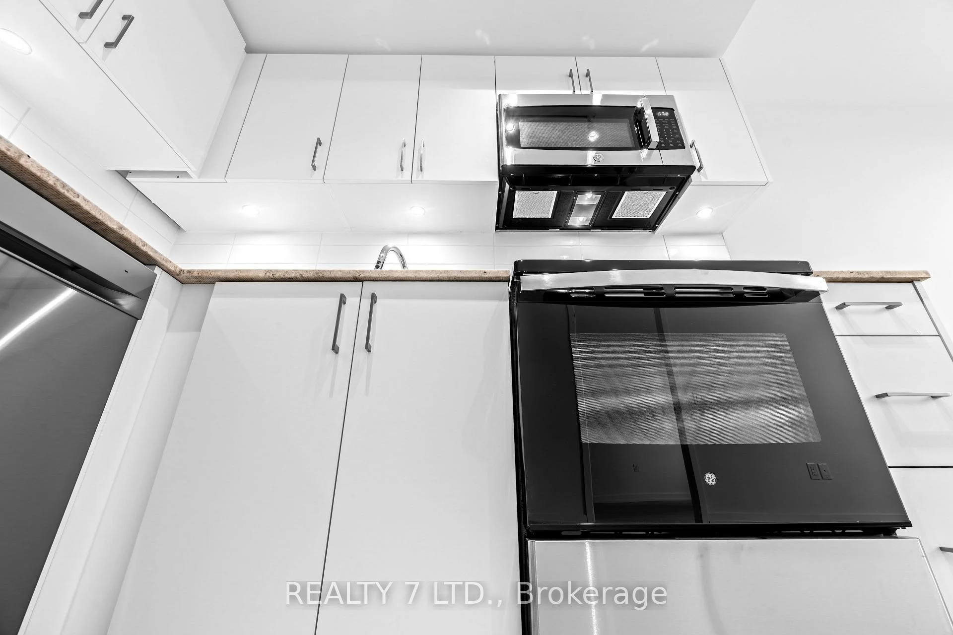 Photo 31 of Unit 708, 4010 Eglinton Avenue W, Etobicoke, Humber Heights — HOMEH