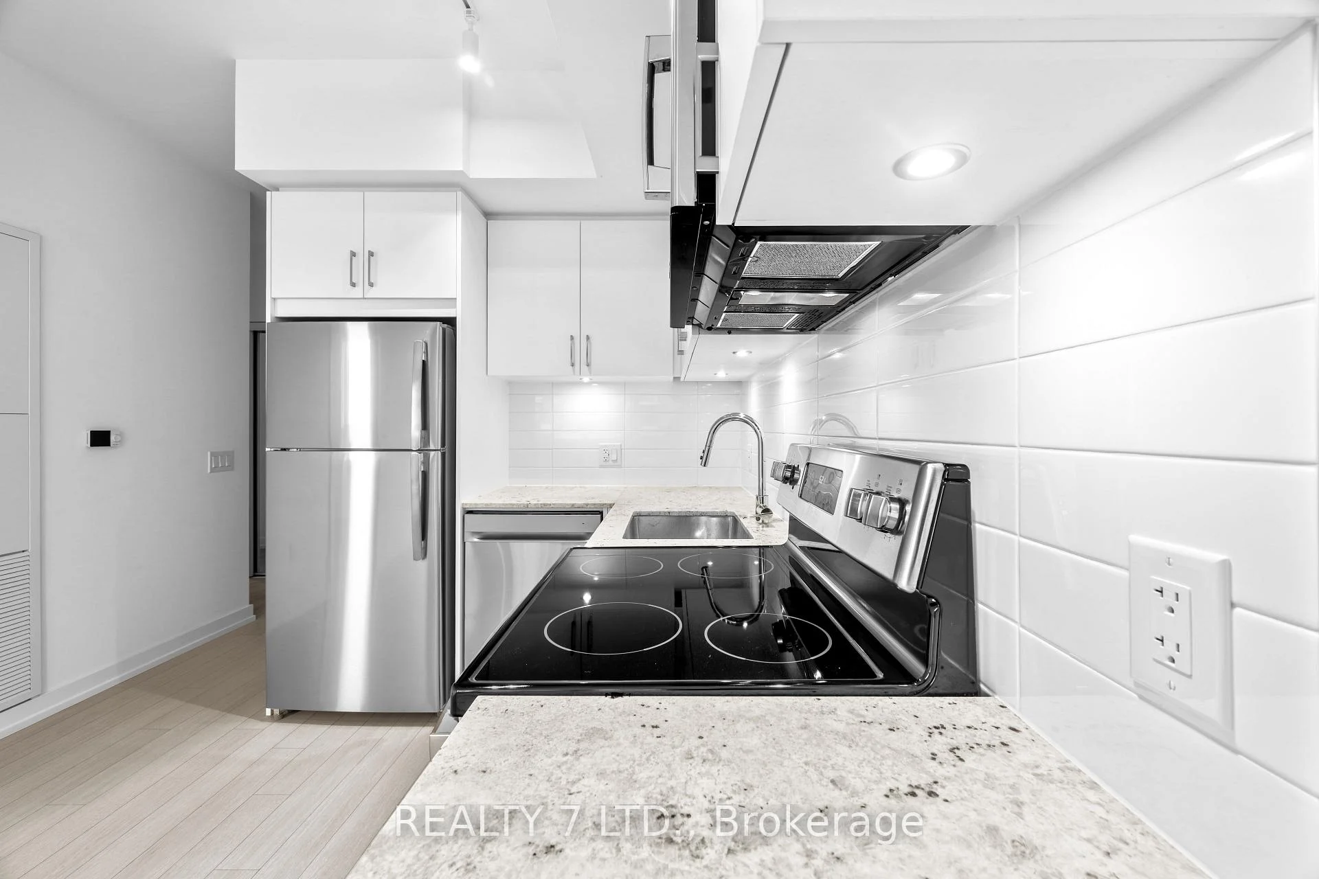 Photo 35 of Unit 708, 4010 Eglinton Avenue W, Etobicoke, Humber Heights — HOMEH
