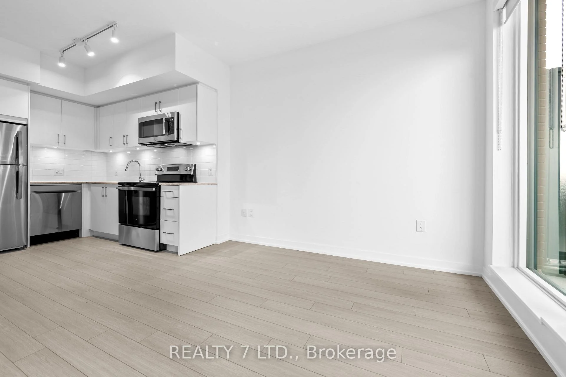 Photo 37 of Unit 708, 4010 Eglinton Avenue W, Etobicoke, Humber Heights — HOMEH