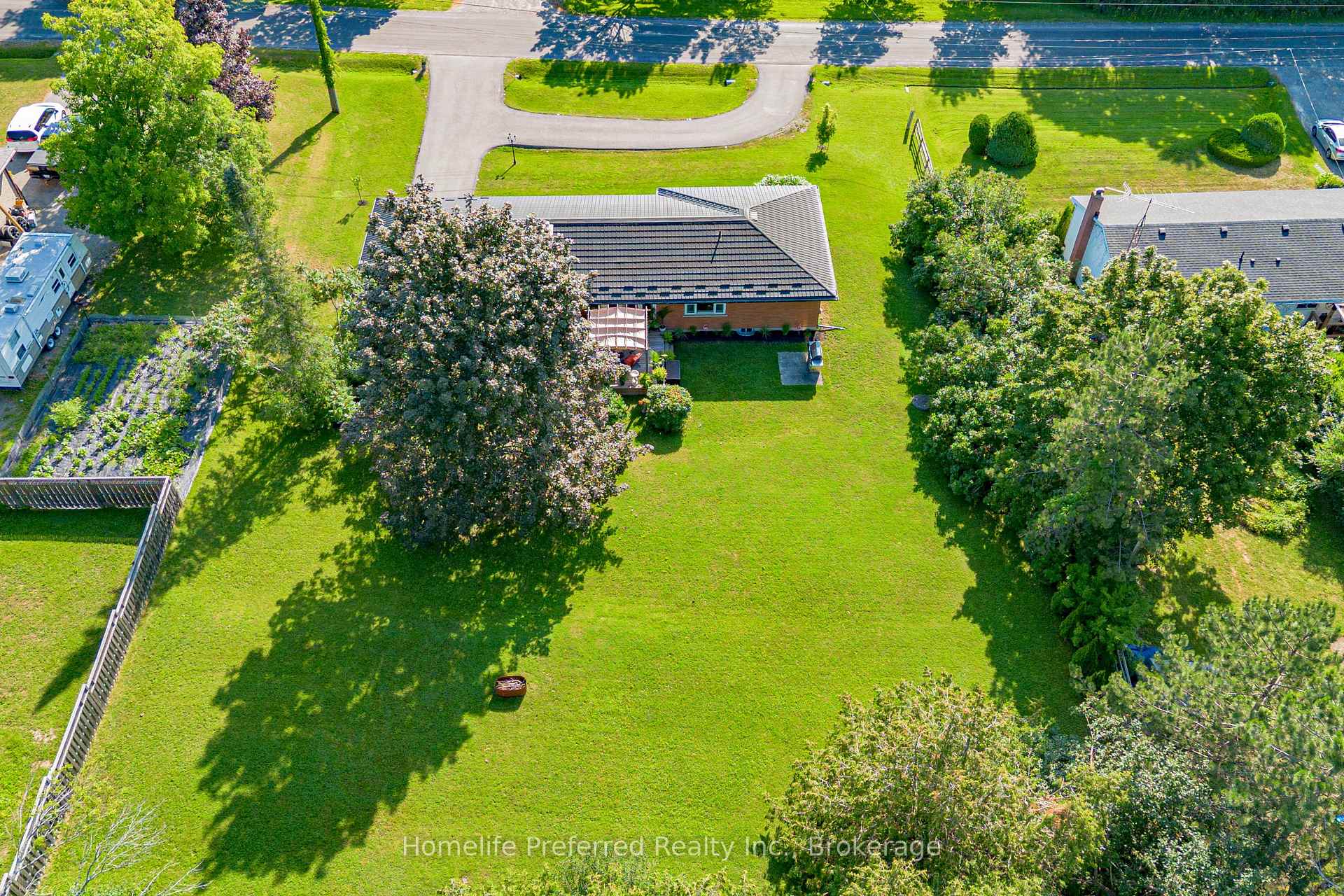 Photo 6 of 548 Bissview Avenue, Selwyn — HOMEH