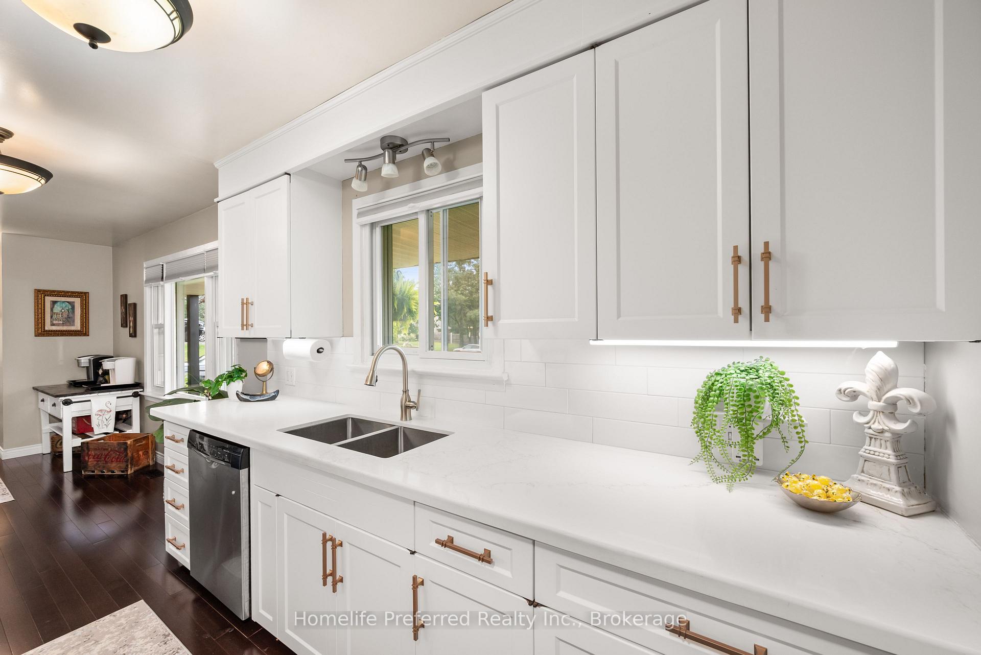 Photo 13 of 548 Bissview Avenue, Selwyn — HOMEH
