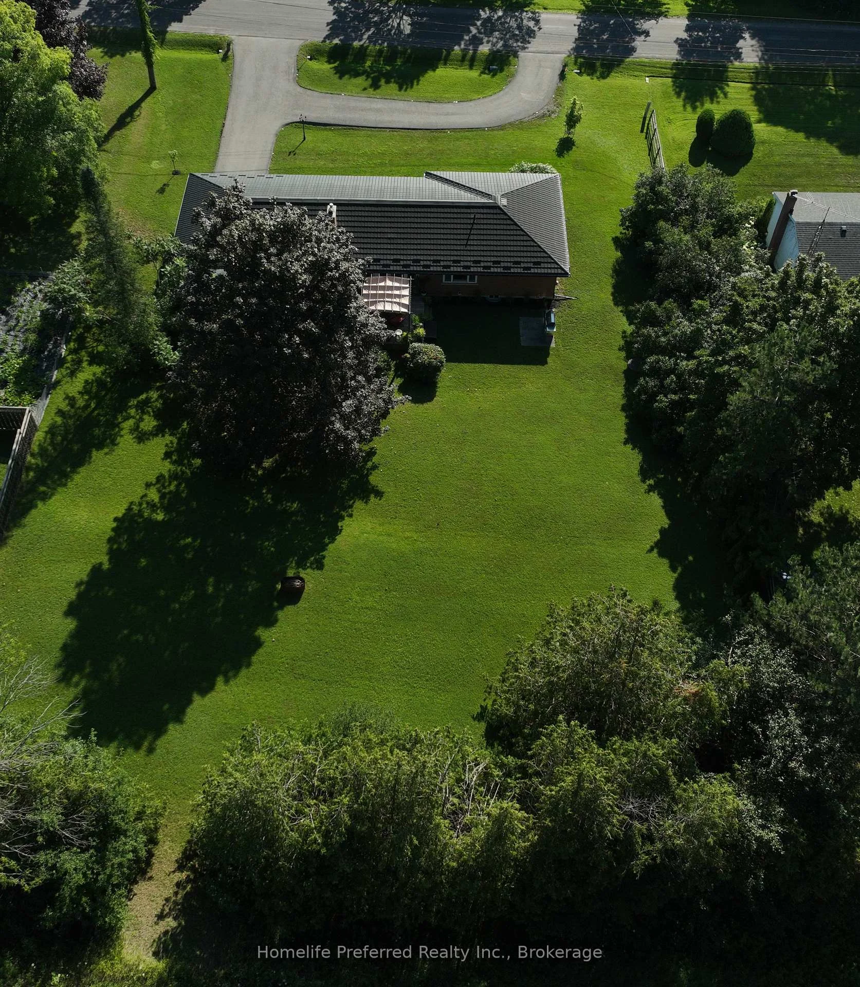 Photo 8 of 548 Bissview Avenue, Selwyn — HOMEH