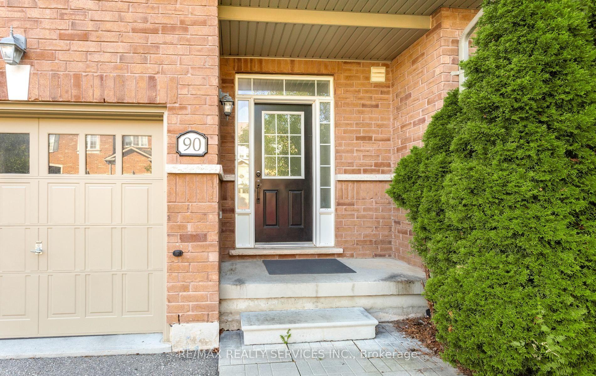 Photo 4 of Unit 90, 651 Farmstead Drive, Milton, Willmott — HOMEH