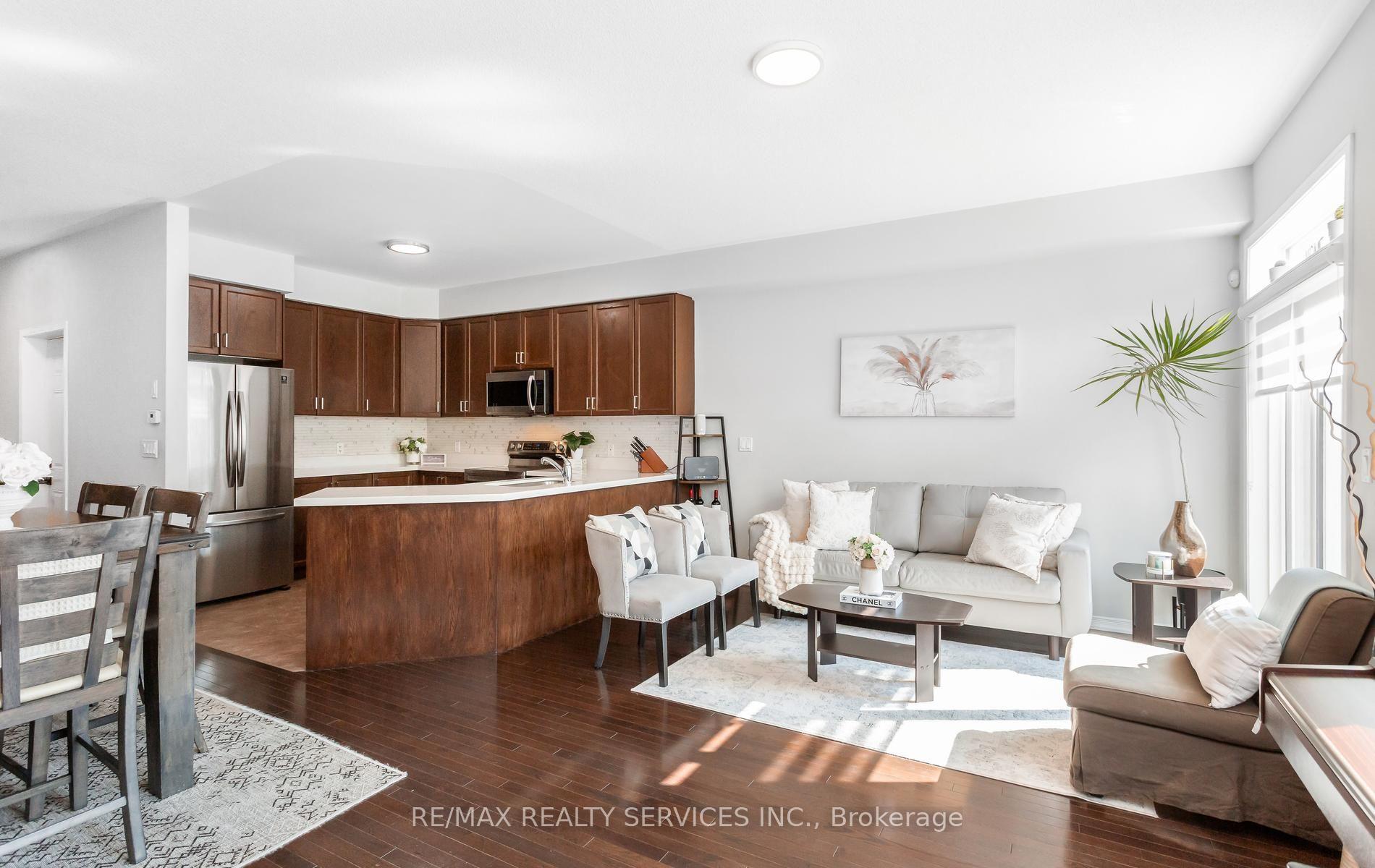 Photo 7 of Unit 90, 651 Farmstead Drive, Milton, Willmott — HOMEH