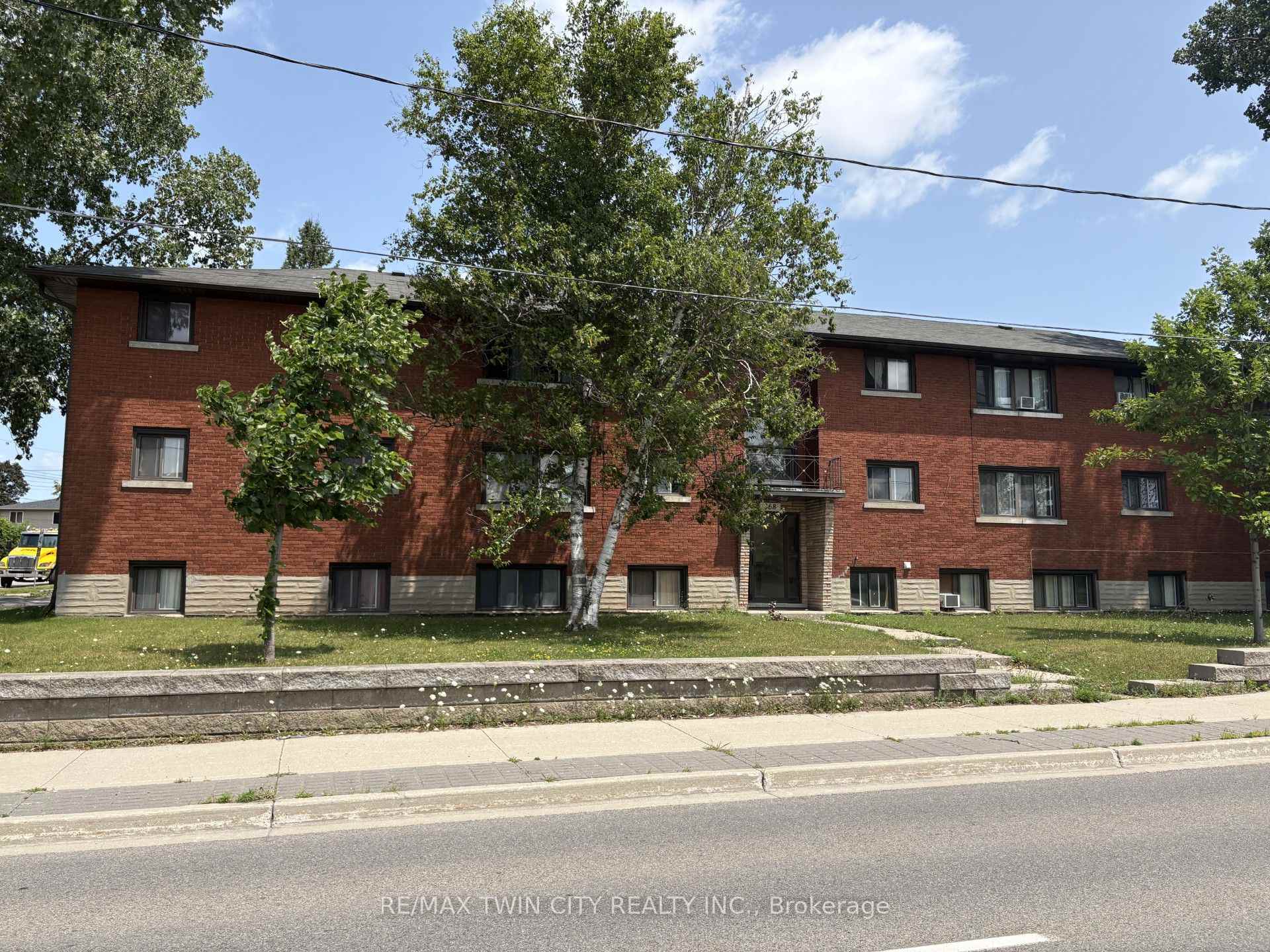 Photo of 368 Weber Street W