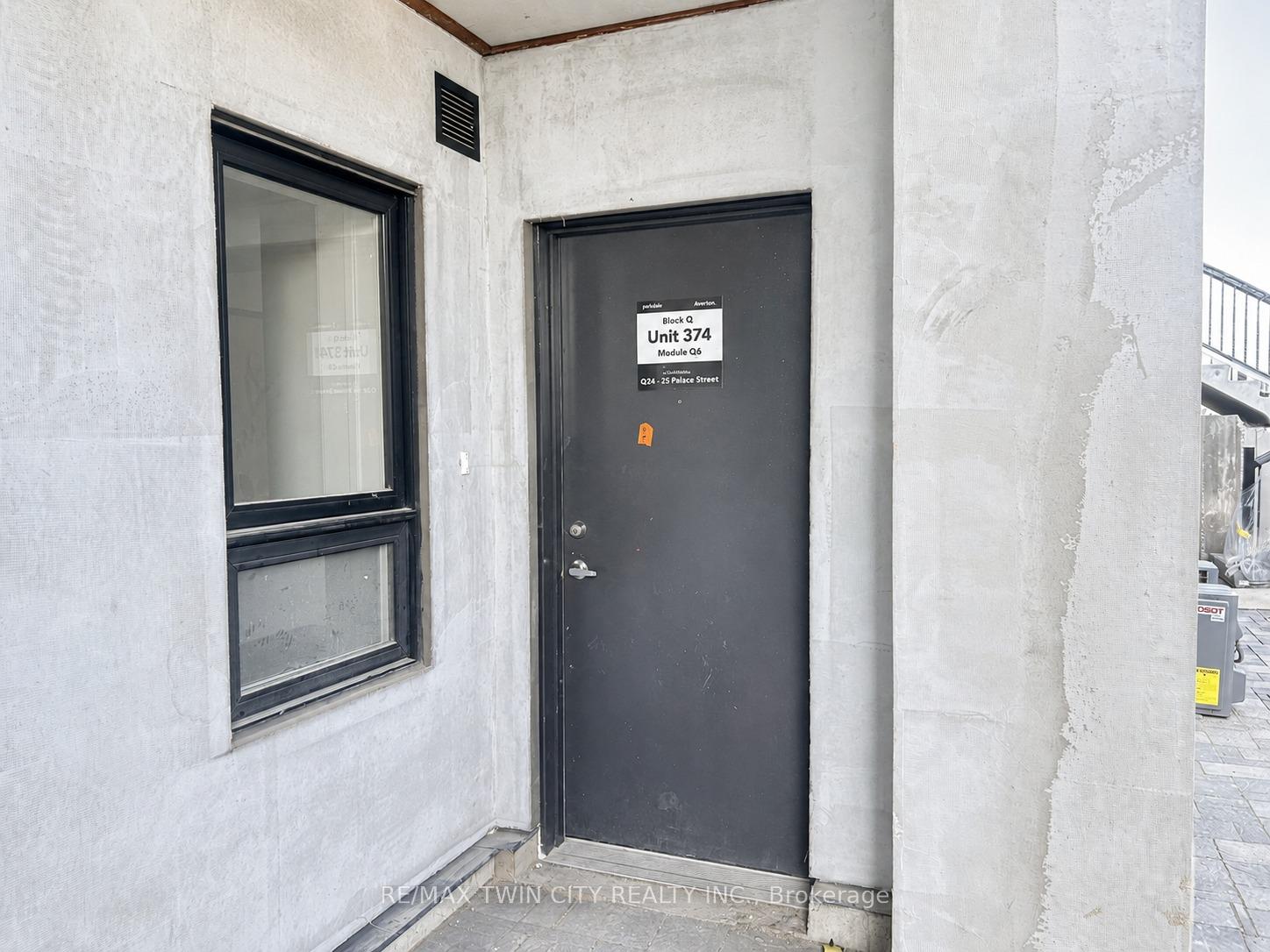 Photo 2 of Unit Q24, 25 Palace Street, Kitchener, Laurentian Hills — HOMEH