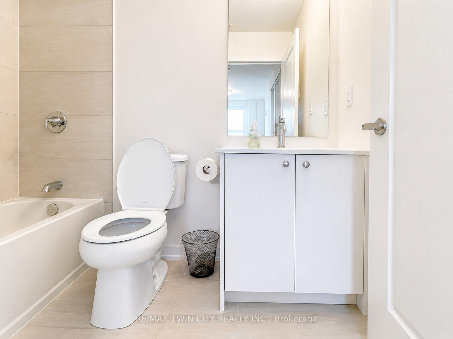 Photo 12 of Unit Q24, 25 Palace Street, Kitchener, Laurentian Hills — HOMEH
