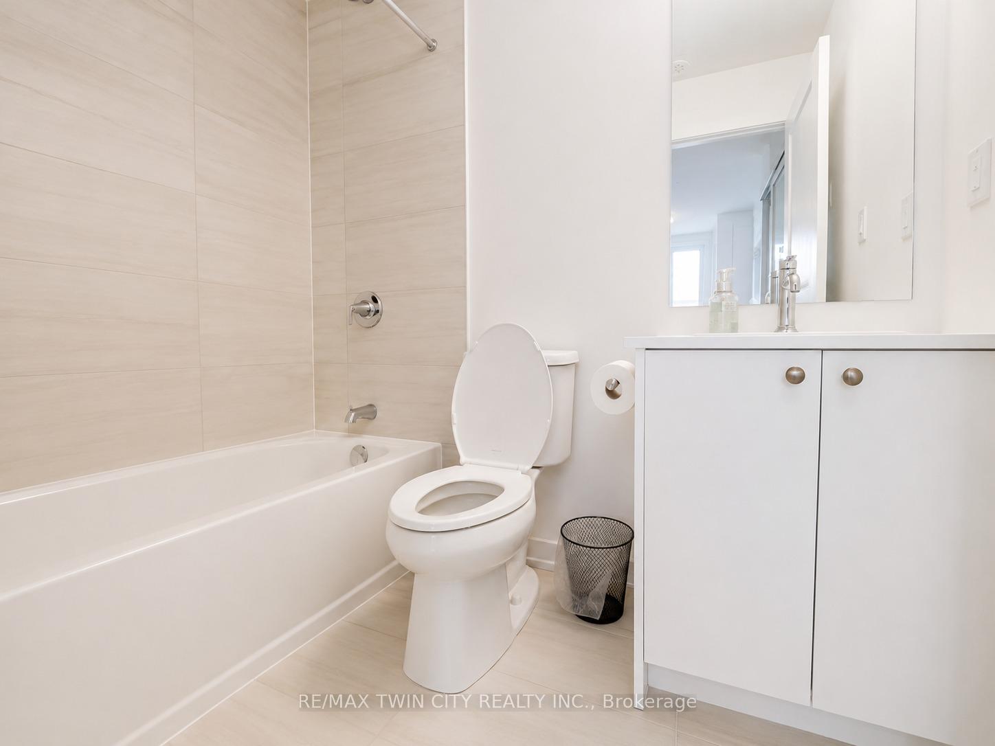 Photo 13 of Unit Q24, 25 Palace Street, Kitchener, Laurentian Hills — HOMEH