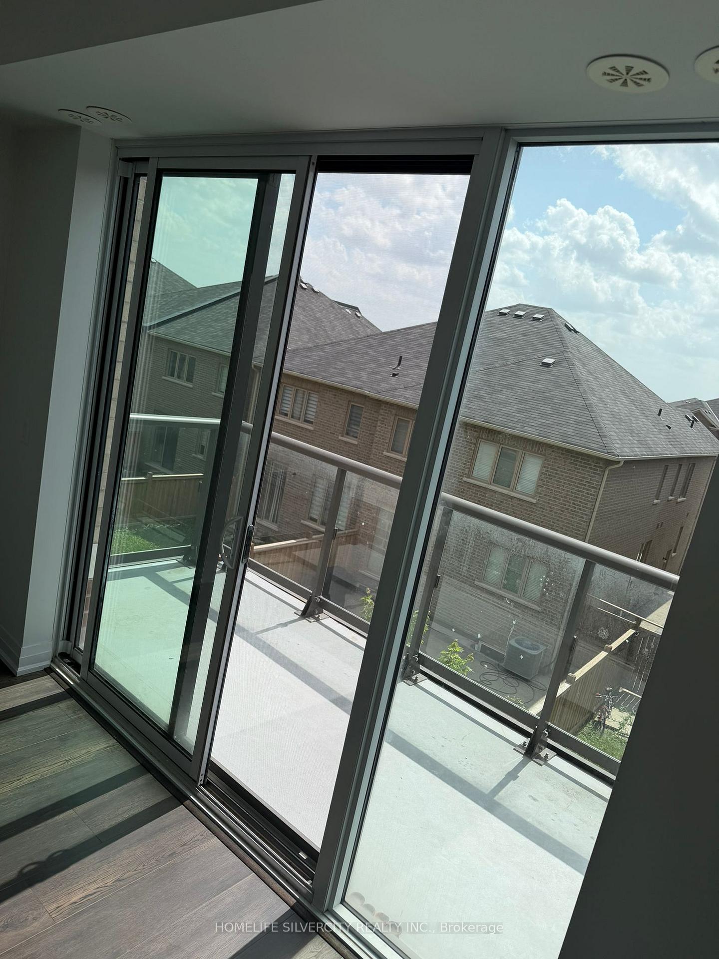 Photo 6 of Unit 371, 65 Attmar Drive, Brampton, Bram East — HOMEH