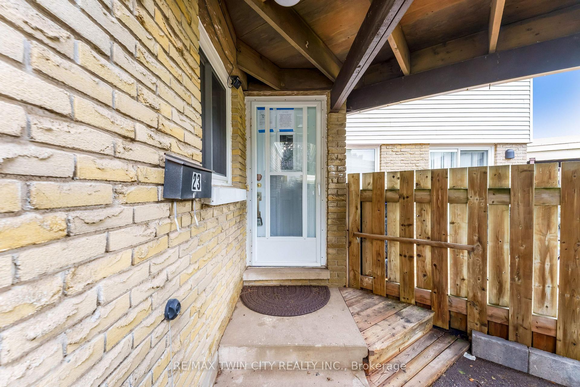 Photo 3 of Unit 23, 415 Morgan Avenue, Kitchener, Centreville Chicopee — HOMEH