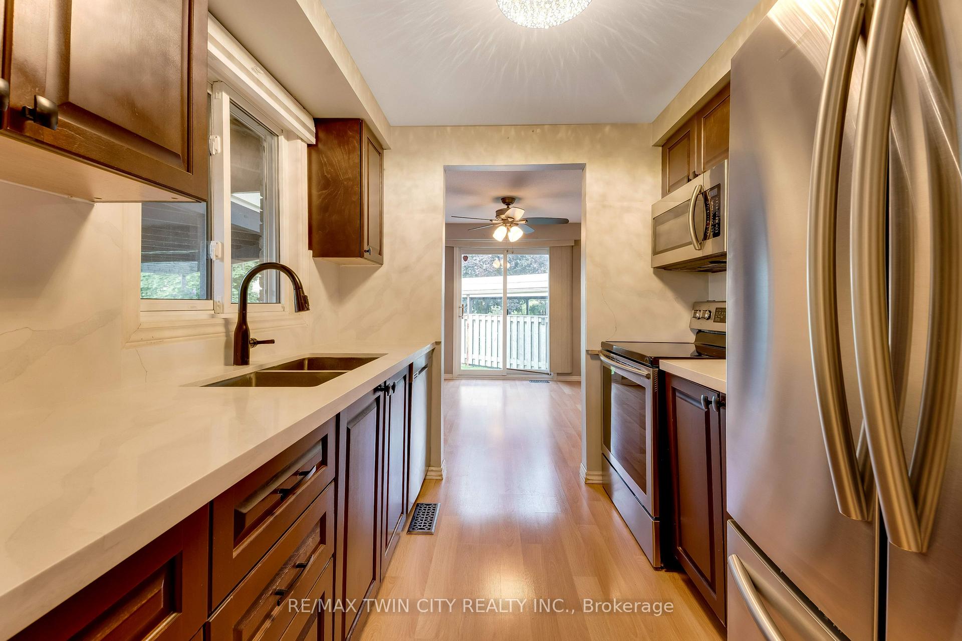 Photo 4 of Unit 23, 415 Morgan Avenue, Kitchener, Centreville Chicopee — HOMEH