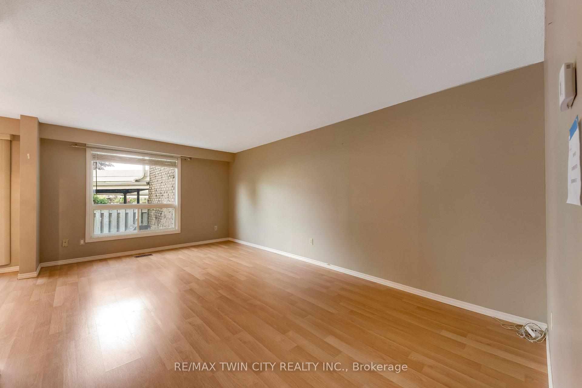 Photo 10 of Unit 23, 415 Morgan Avenue, Kitchener, Centreville Chicopee — HOMEH