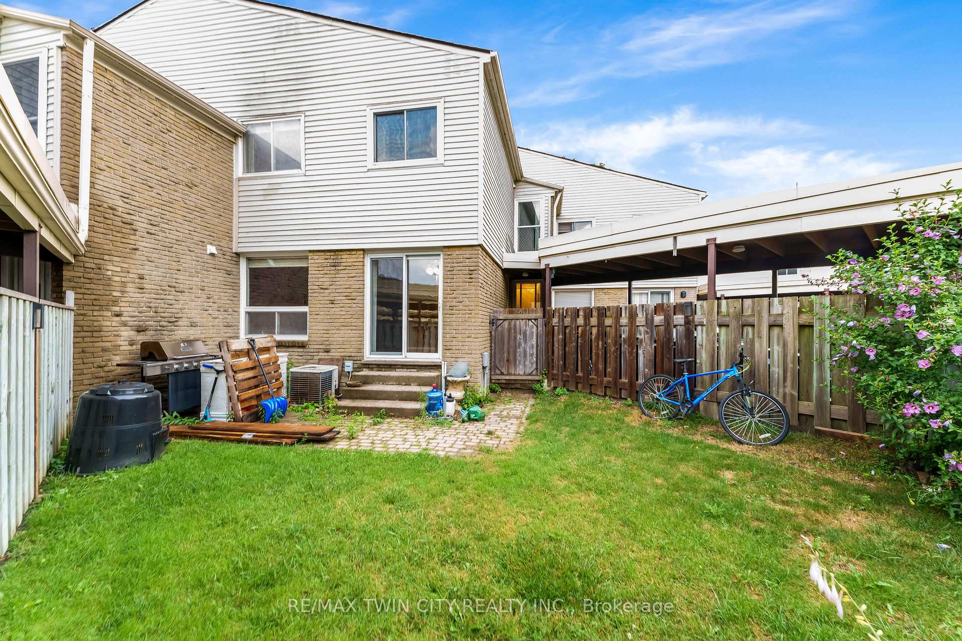 Photo 24 of Unit 23, 415 Morgan Avenue, Kitchener, Centreville Chicopee — HOMEH