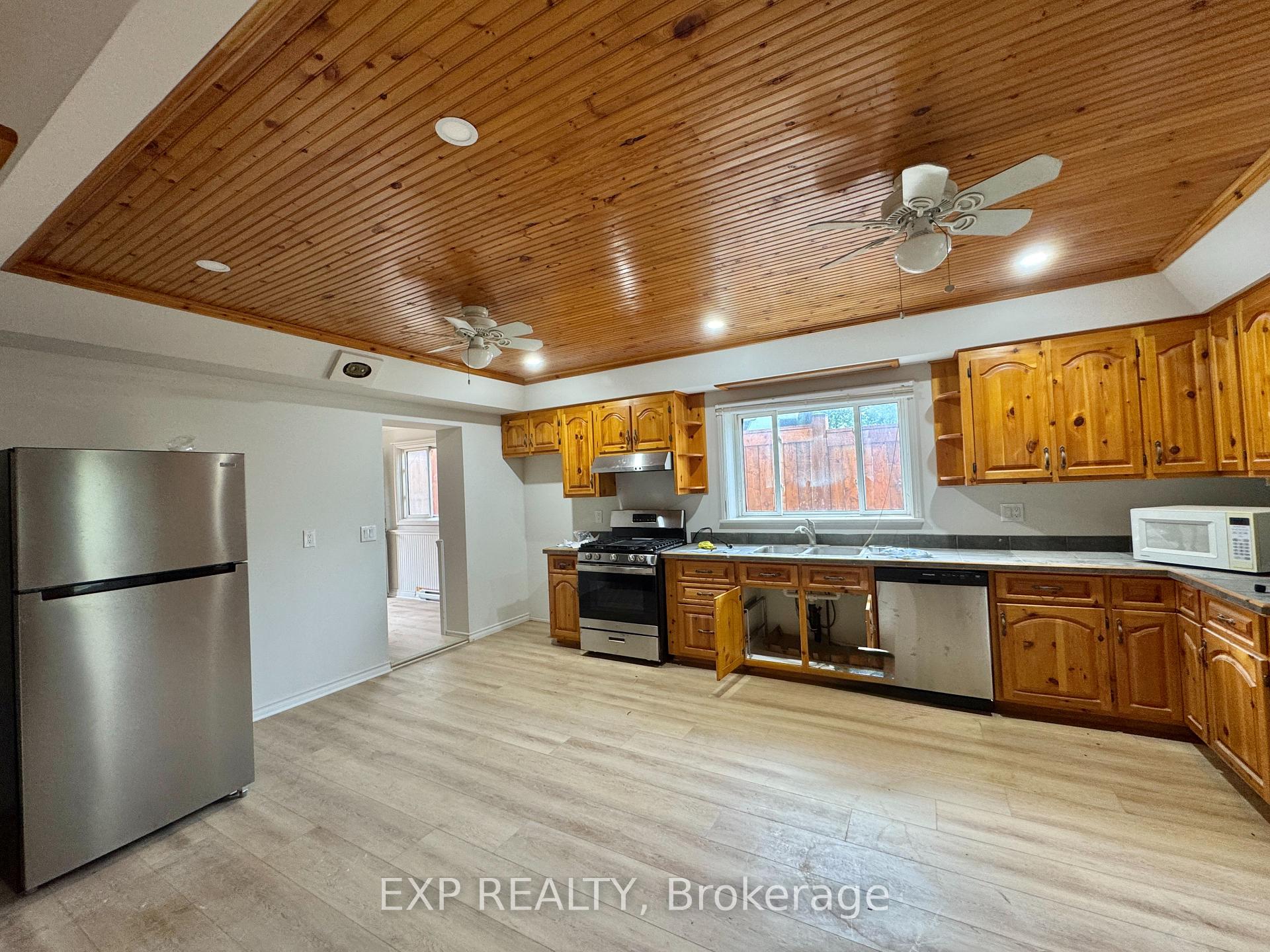 Photo 1 of Unit A, 112 Baseline Road, Clarington, Bowmanville — HOMEH