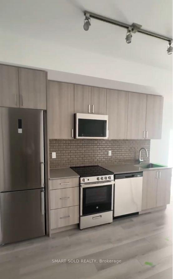 Photo 4 of Unit 607, 1005 Dundas Street E, Oakville, Joshua Meadows — HOMEH