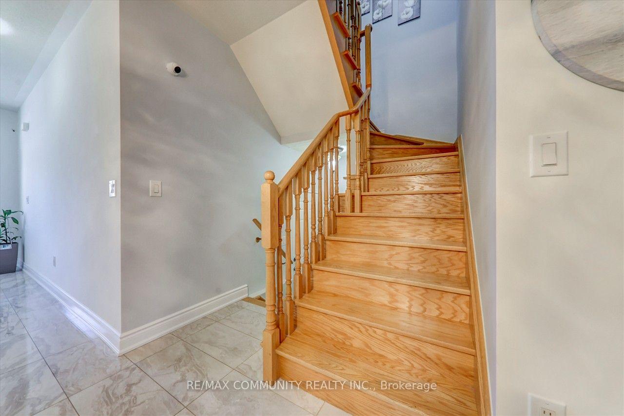 Photo 16 of 69 Clearfield Drive, Brampton, Bram East — HOMEH