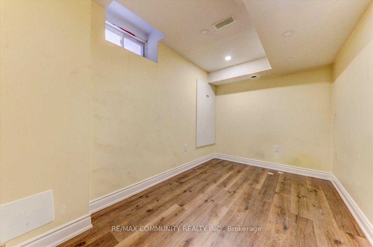Photo 31 of 69 Clearfield Drive, Brampton, Bram East — HOMEH