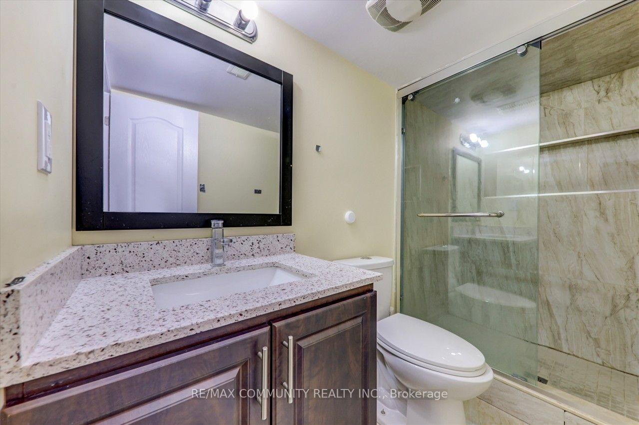 Photo 32 of 69 Clearfield Drive, Brampton, Bram East — HOMEH