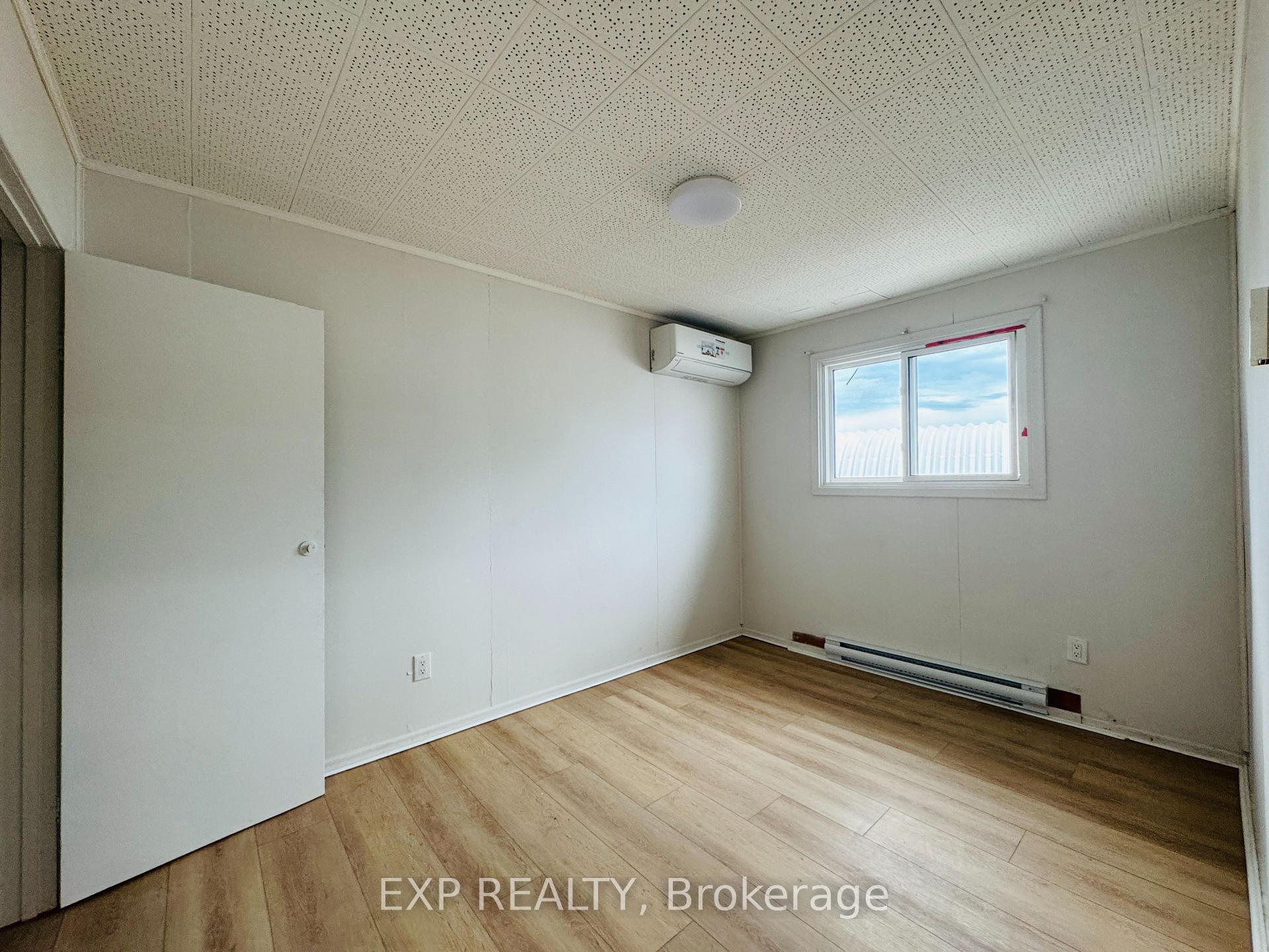Photo 6 of Unit B, 112 Baseline Road, Clarington, Bowmanville — HOMEH