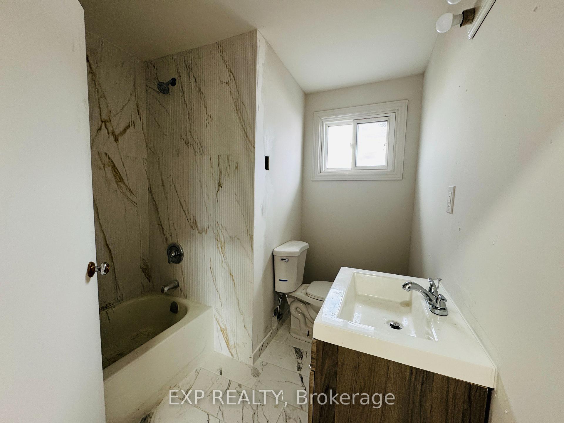 Photo 8 of Unit B, 112 Baseline Road, Clarington, Bowmanville — HOMEH