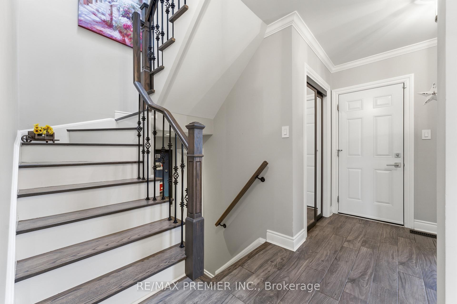 Photo 6 of 37 Princeton Gate, Vaughan, Maple — HOMEH