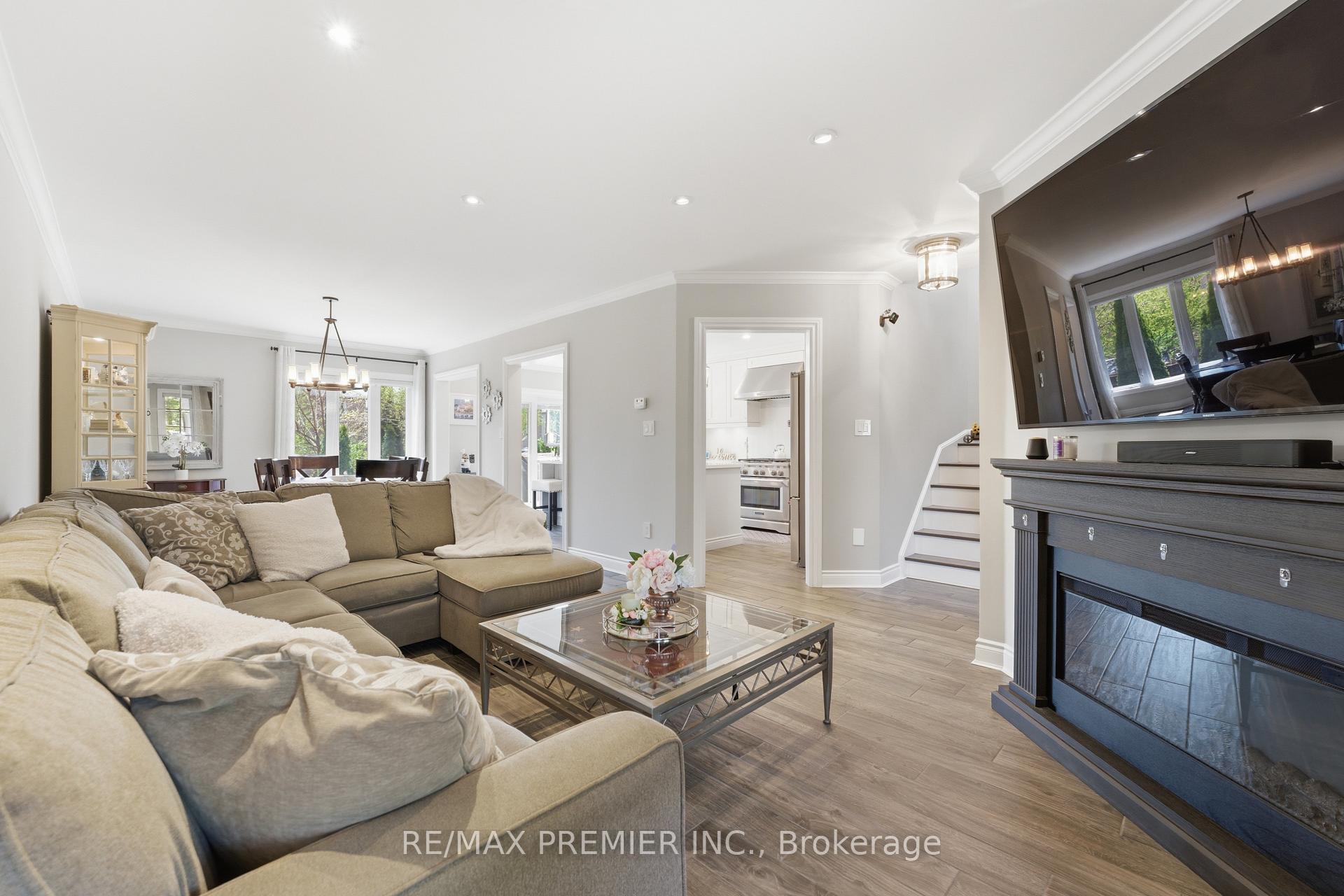 Photo 8 of 37 Princeton Gate, Vaughan, Maple — HOMEH
