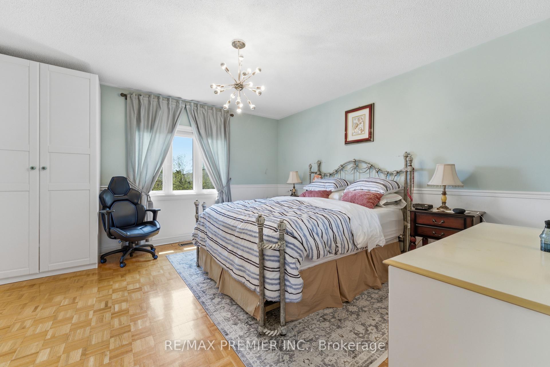 Photo 23 of 37 Princeton Gate, Vaughan, Maple — HOMEH
