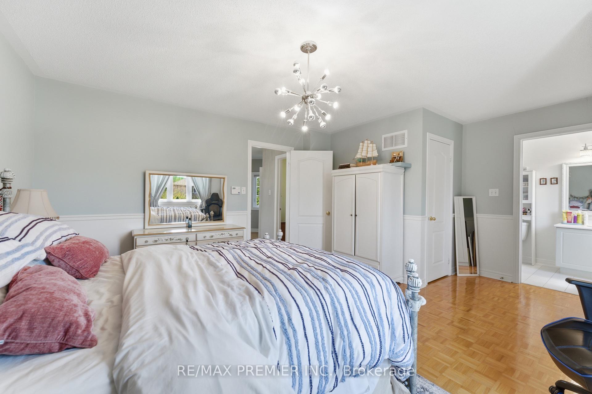 Photo 24 of 37 Princeton Gate, Vaughan, Maple — HOMEH