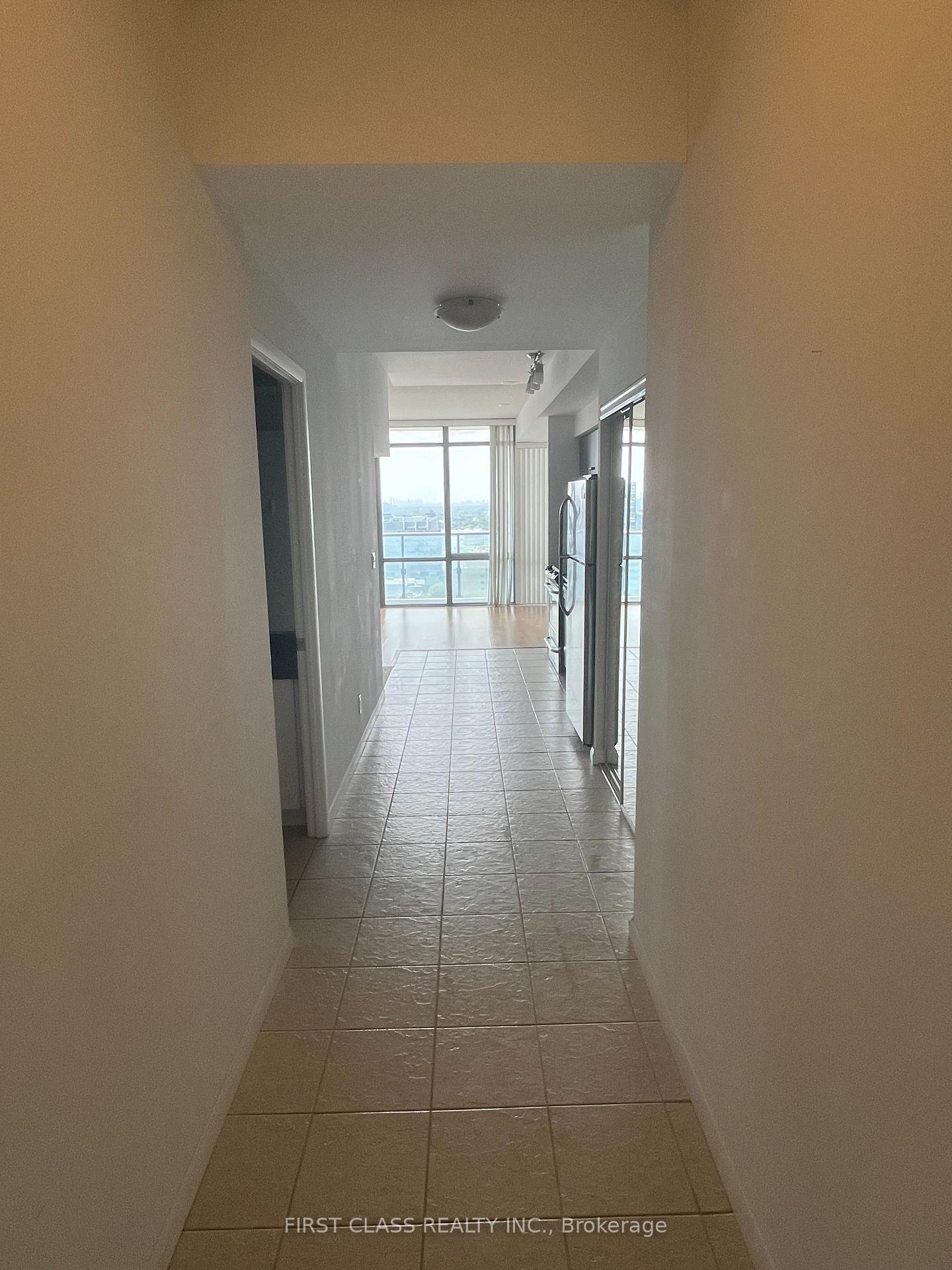Photo 4 of Unit 2401, 832 Bay Street, Toronto, Bay Street Corridor — HOMEH