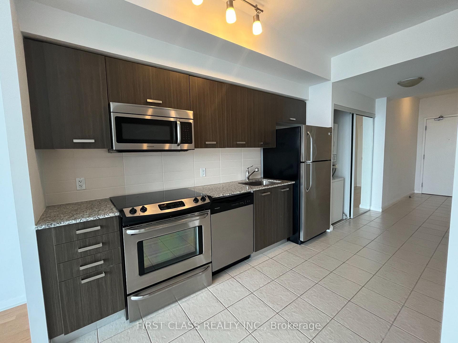 Photo 7 of Unit 2401, 832 Bay Street, Toronto, Bay Street Corridor — HOMEH