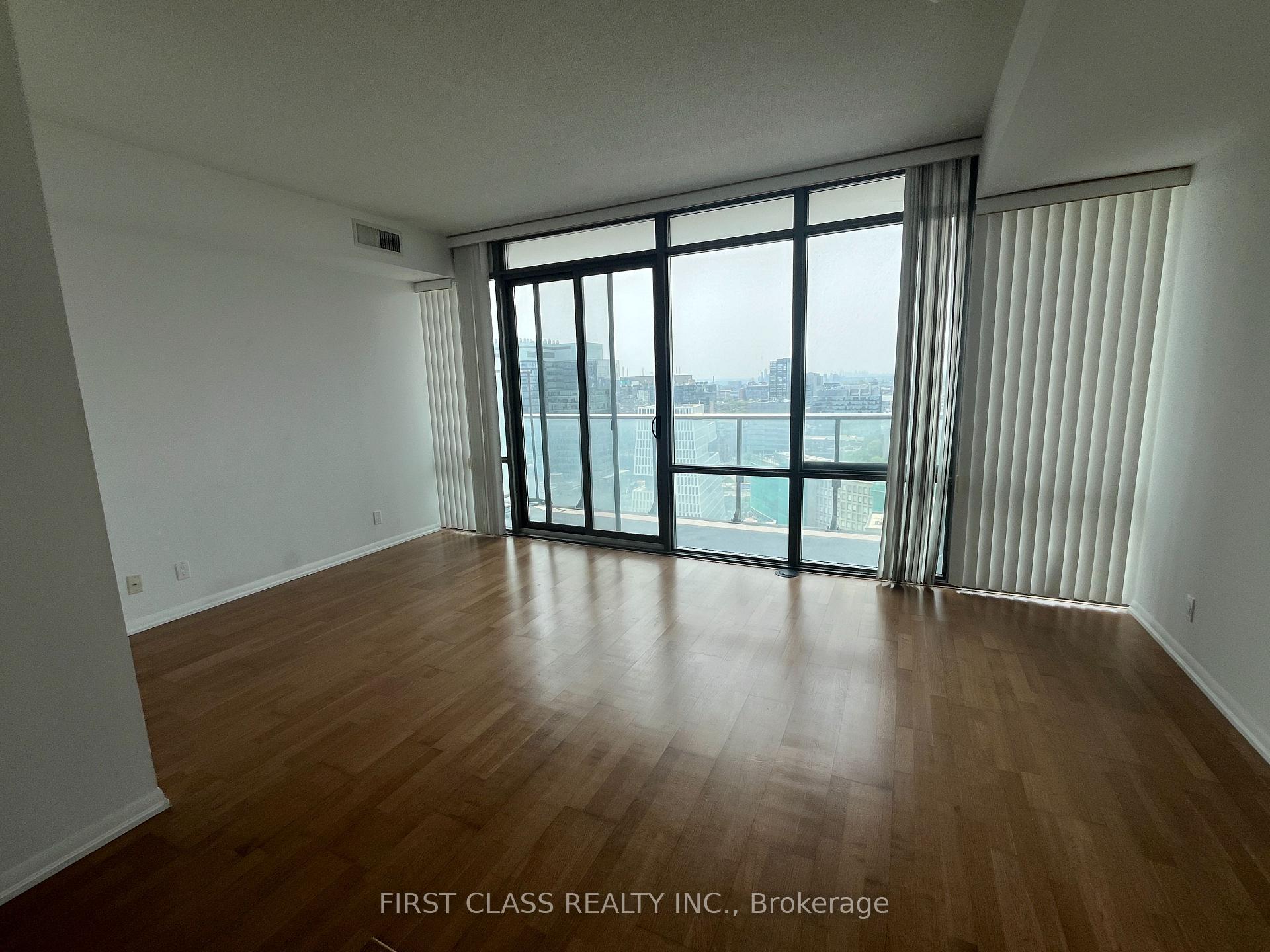 Photo 9 of Unit 2401, 832 Bay Street, Toronto, Bay Street Corridor — HOMEH