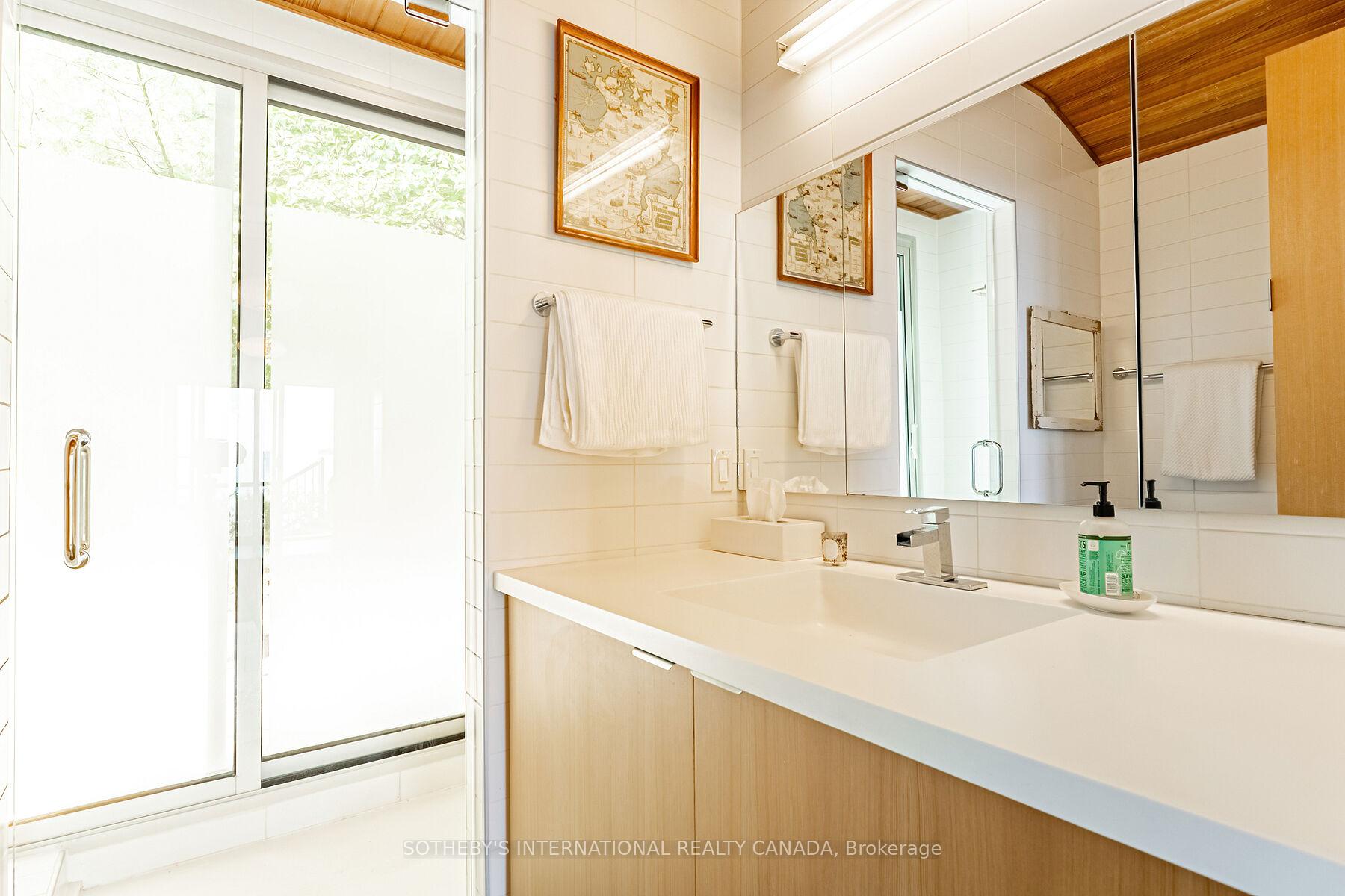 Photo 31 of 45 Ivy Lane, Orillia — HOMEH