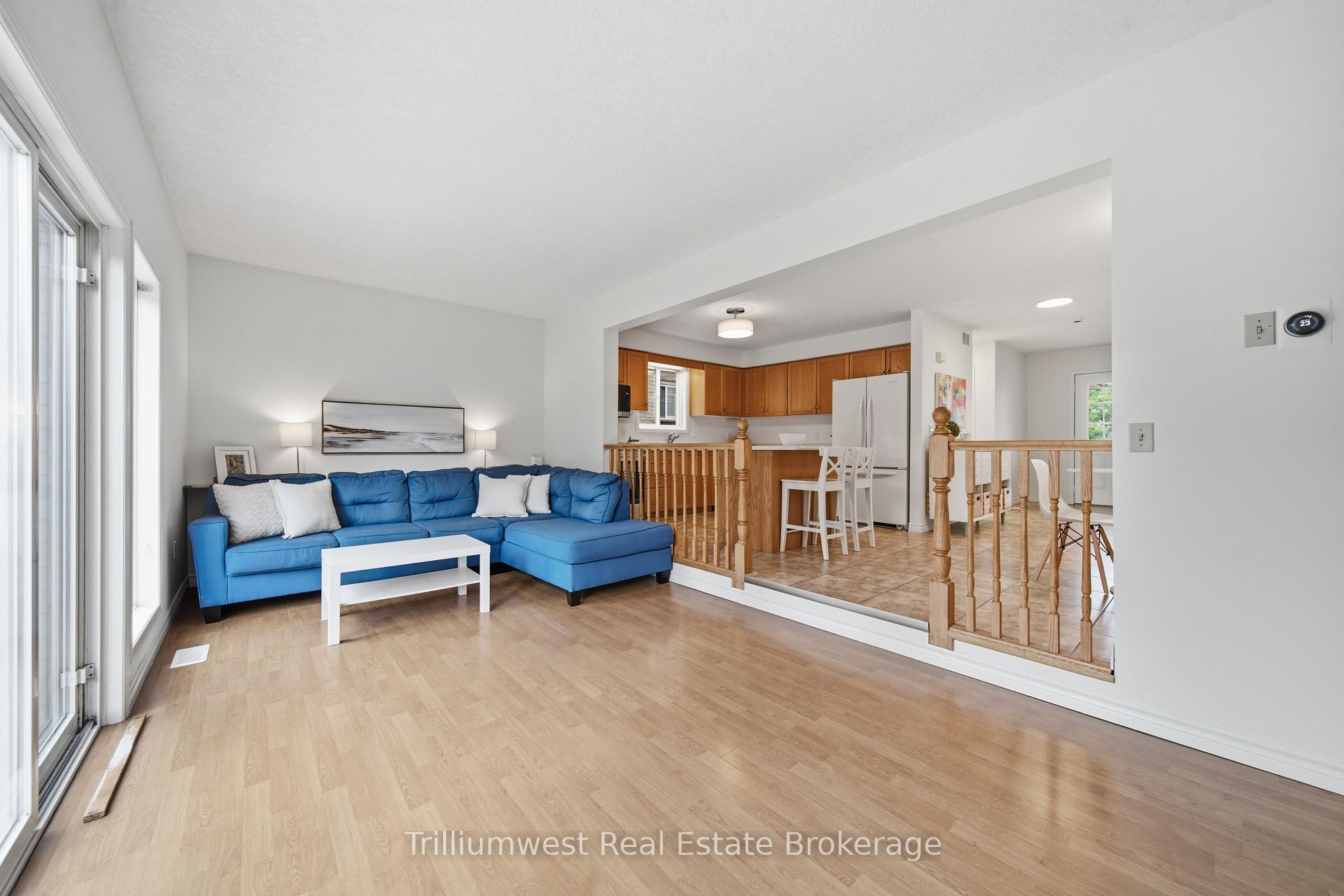 Photo 13 of 518 Brookmill Crescent, Waterloo, Columbia Forest — HOMEH