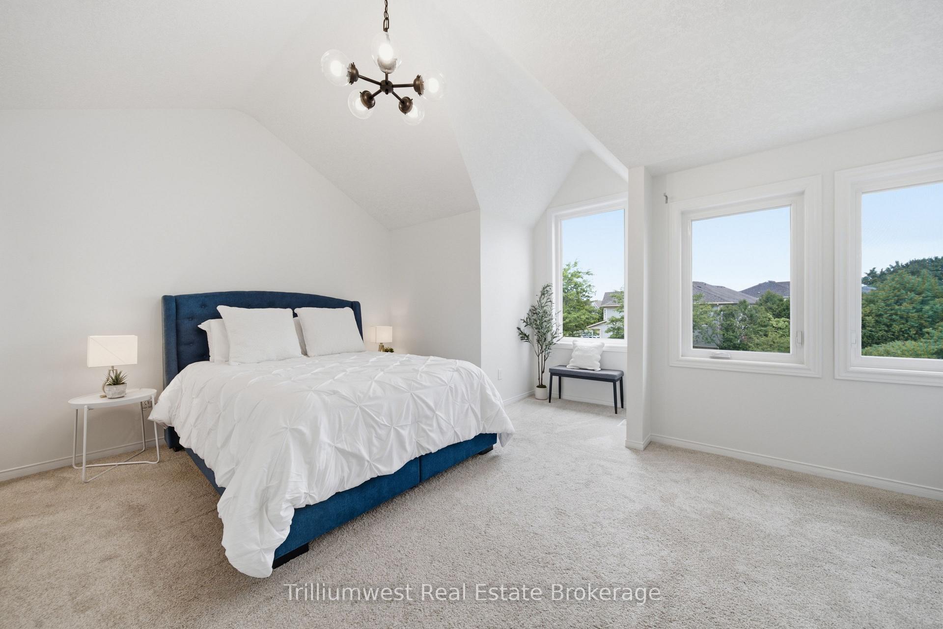 Photo 19 of 518 Brookmill Crescent, Waterloo, Columbia Forest — HOMEH