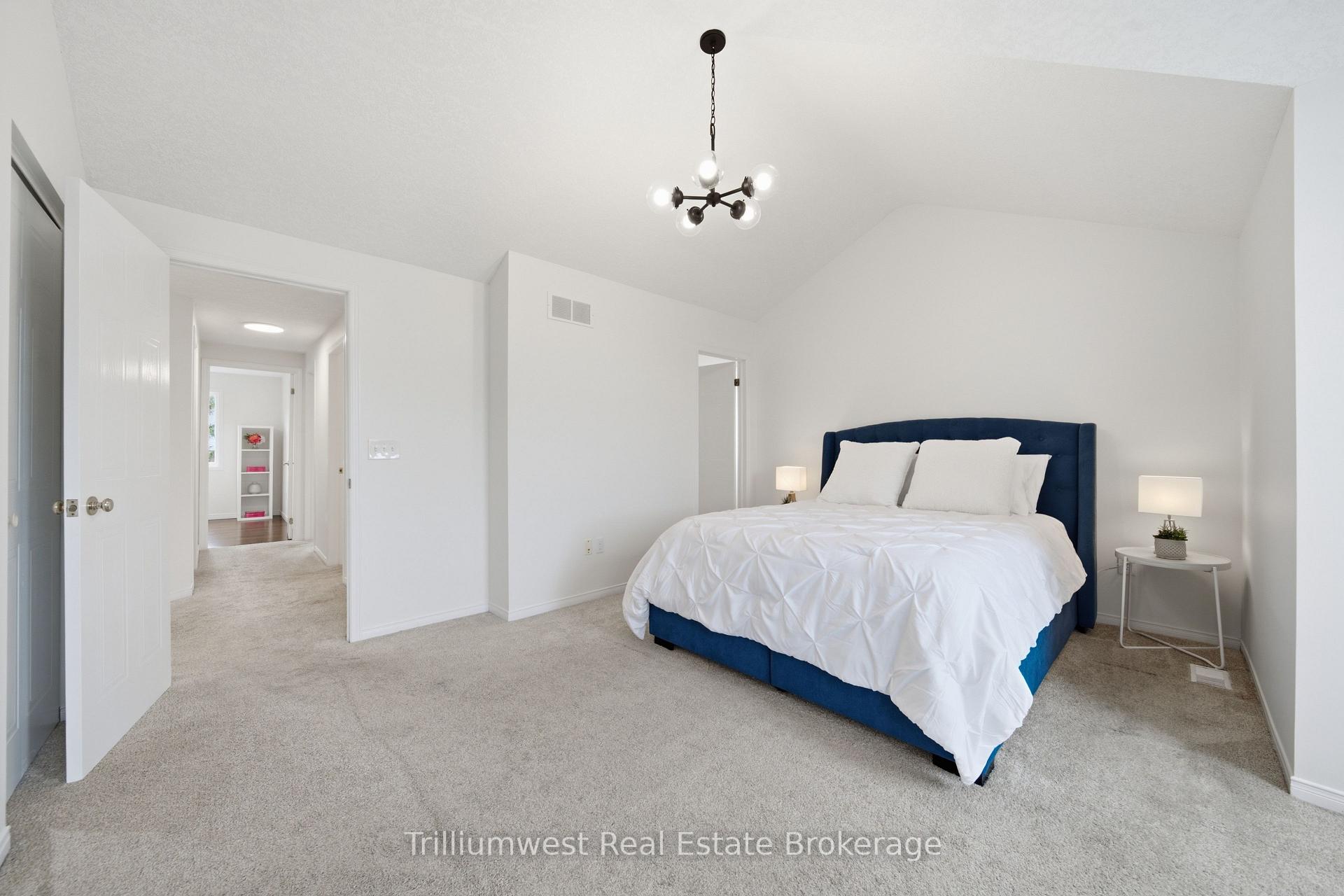 Photo 21 of 518 Brookmill Crescent, Waterloo, Columbia Forest — HOMEH