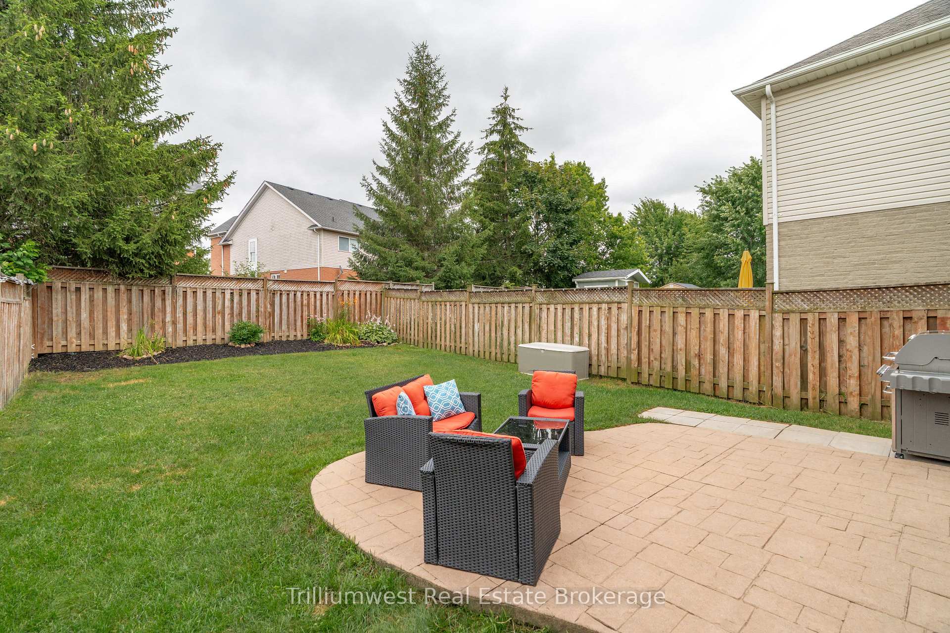 Photo 34 of 518 Brookmill Crescent, Waterloo, Columbia Forest — HOMEH
