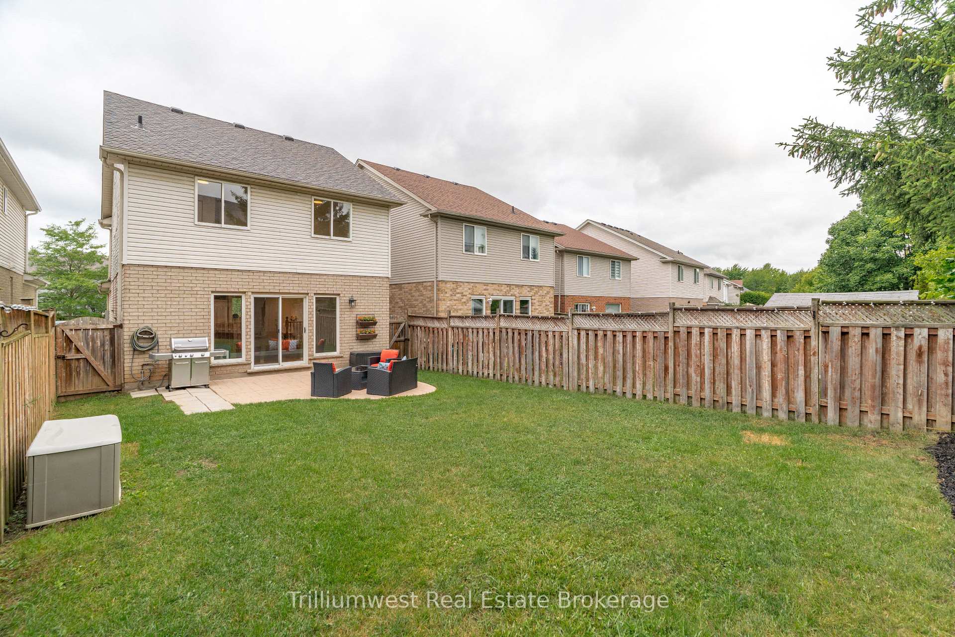 Photo 39 of 518 Brookmill Crescent, Waterloo, Columbia Forest — HOMEH