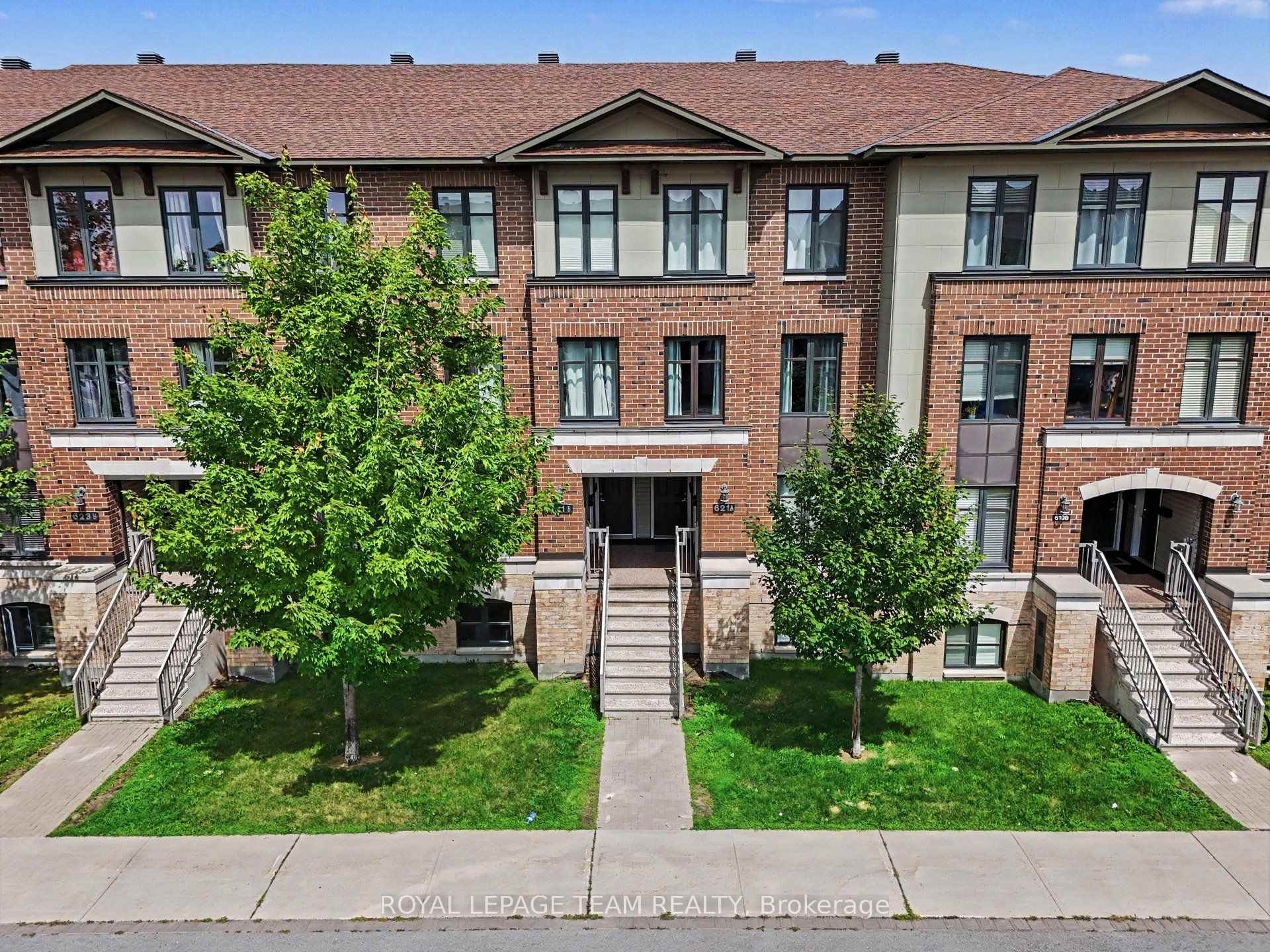 Front of Unit C, 621 Chapman Mills Drive