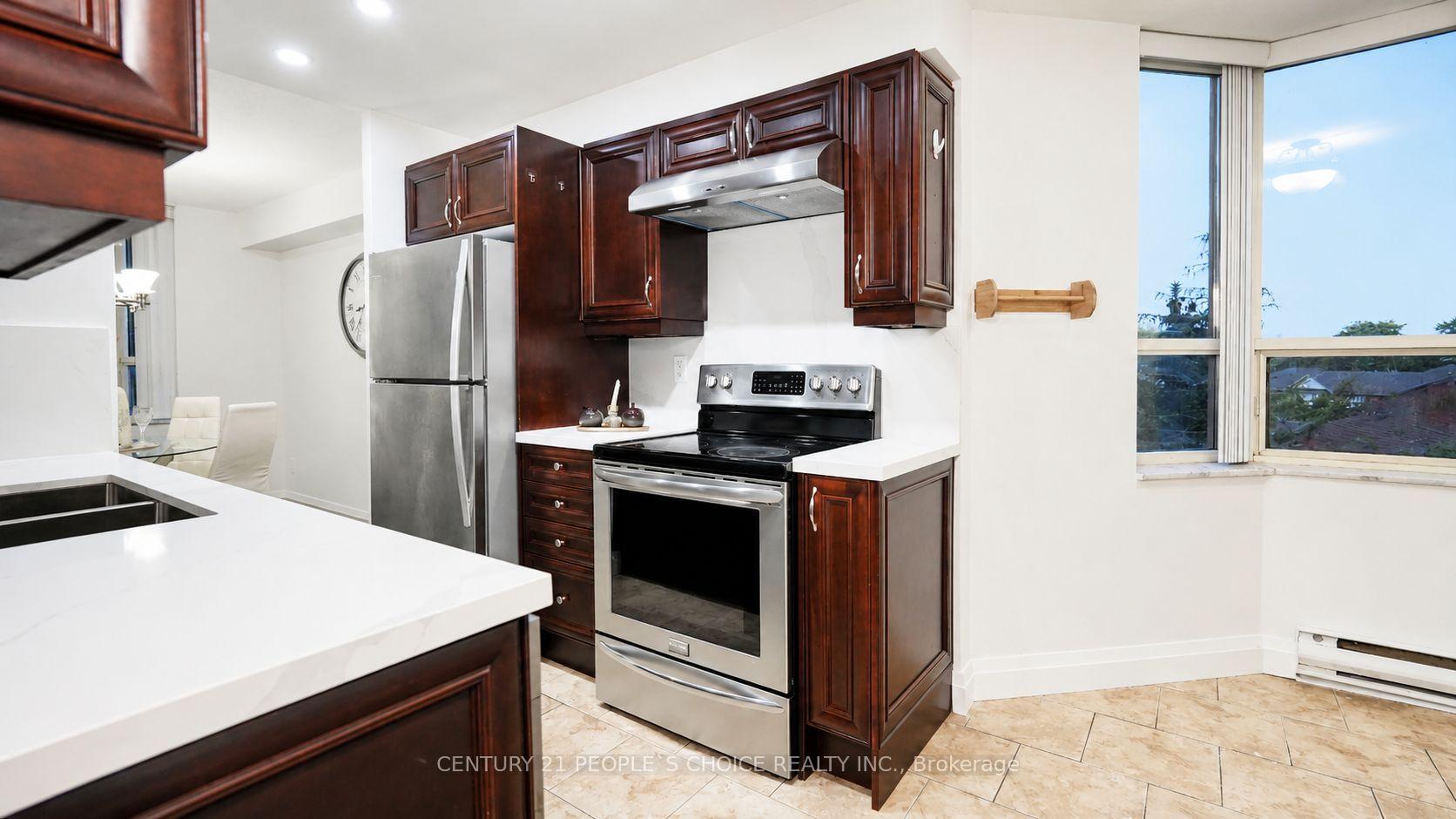 Photo 5 of Unit 302, 30 Malta Avenue, Brampton, Fletcher's Creek South — HOMEH