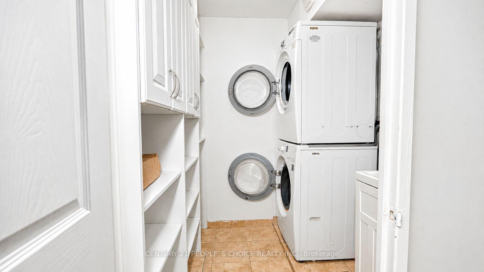Photo 10 of Unit 302, 30 Malta Avenue, Brampton, Fletcher's Creek South — HOMEH