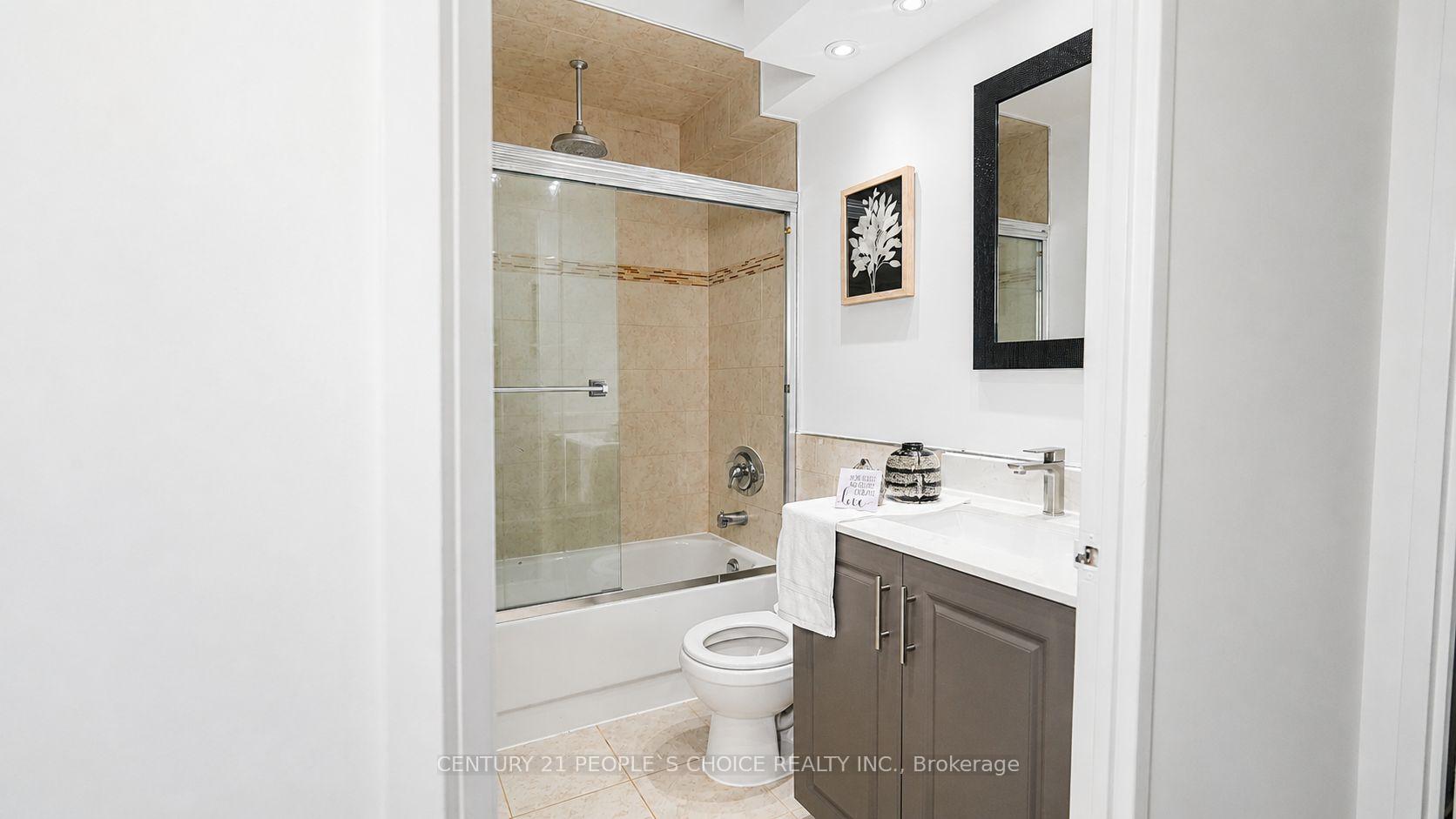 Photo 11 of Unit 302, 30 Malta Avenue, Brampton, Fletcher's Creek South — HOMEH
