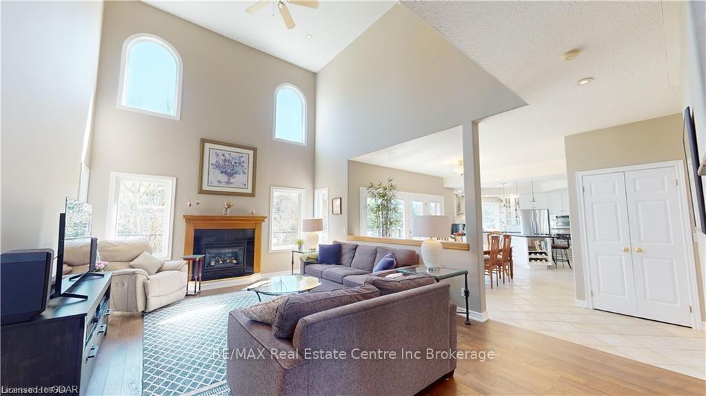 Photo 2 of 39 Waterford Drive, Erin, Hillsburgh — HOMEH